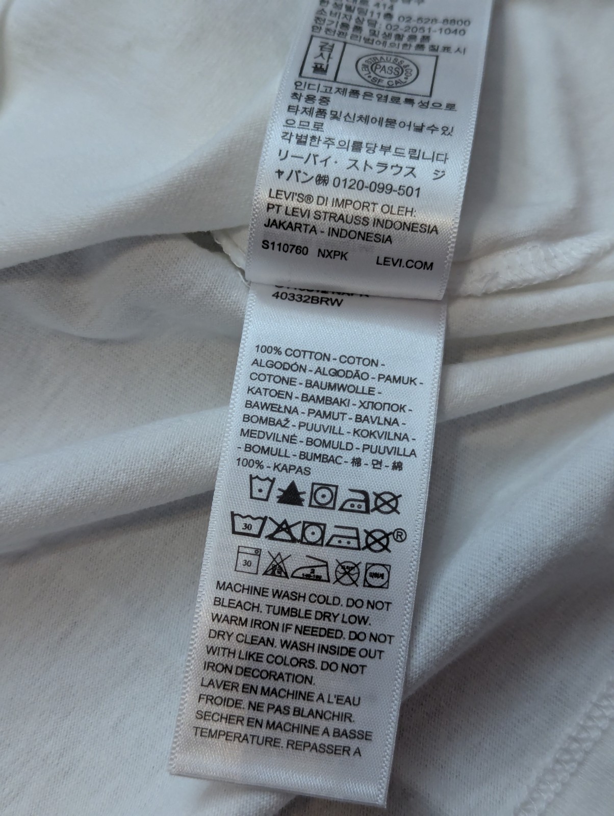 Levi’s oasis Union Jack Logo Band Shirt Mens M White