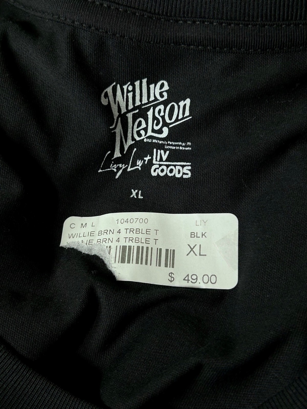 LIVY LU LIV GOODS Willie Nelson TX Born For Trouble Graphic TShirt Sz XL Black