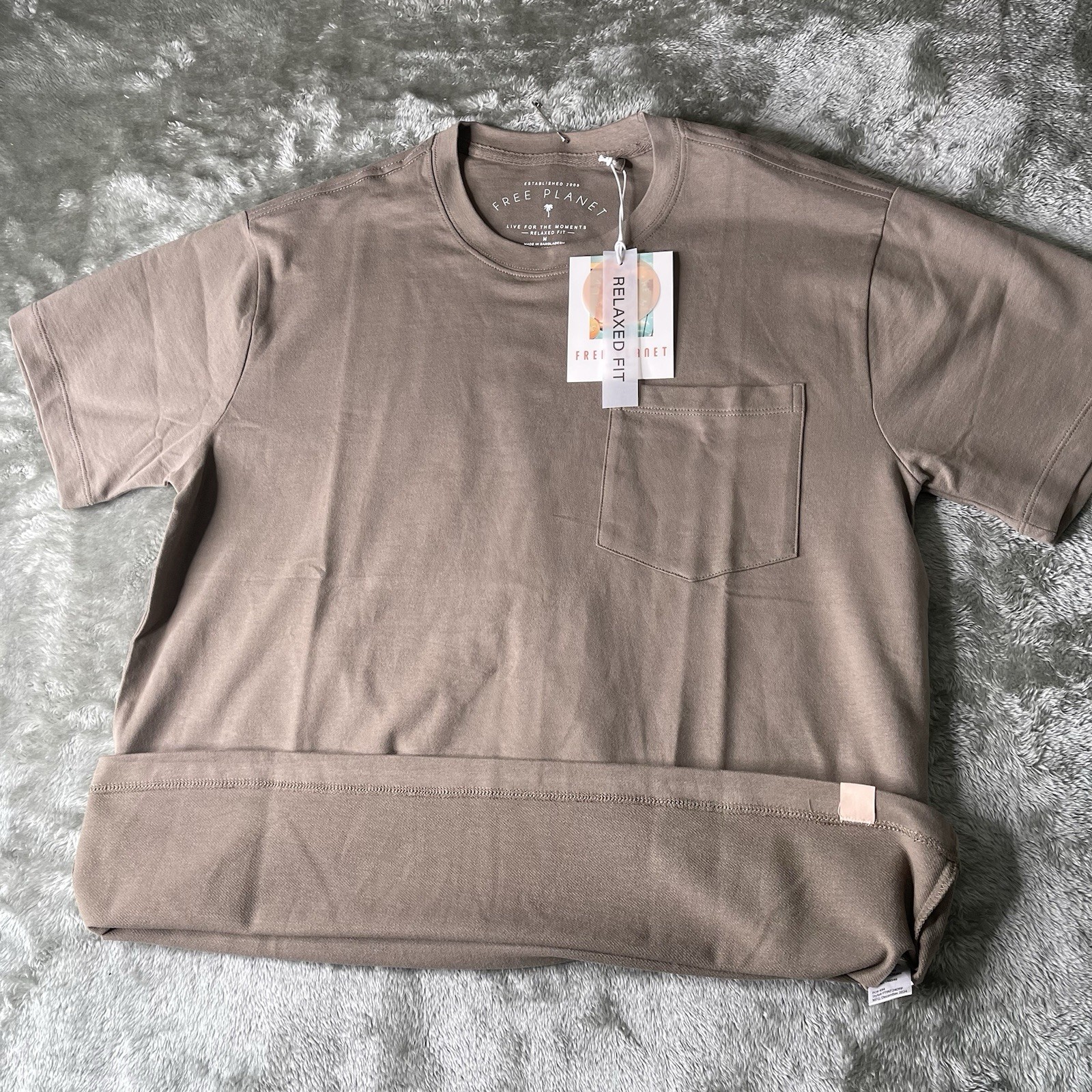 Free Planet Relaxed Fit Tshirt Size Medium Color Brown Streetwear NWT