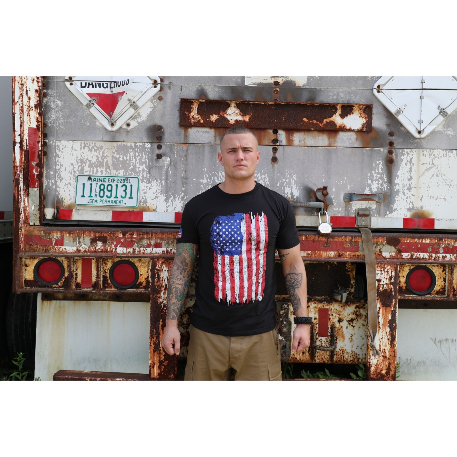 Mens Distressed US Flag T-Shirt Tactical Athletic Muscle Patriotic American Tee