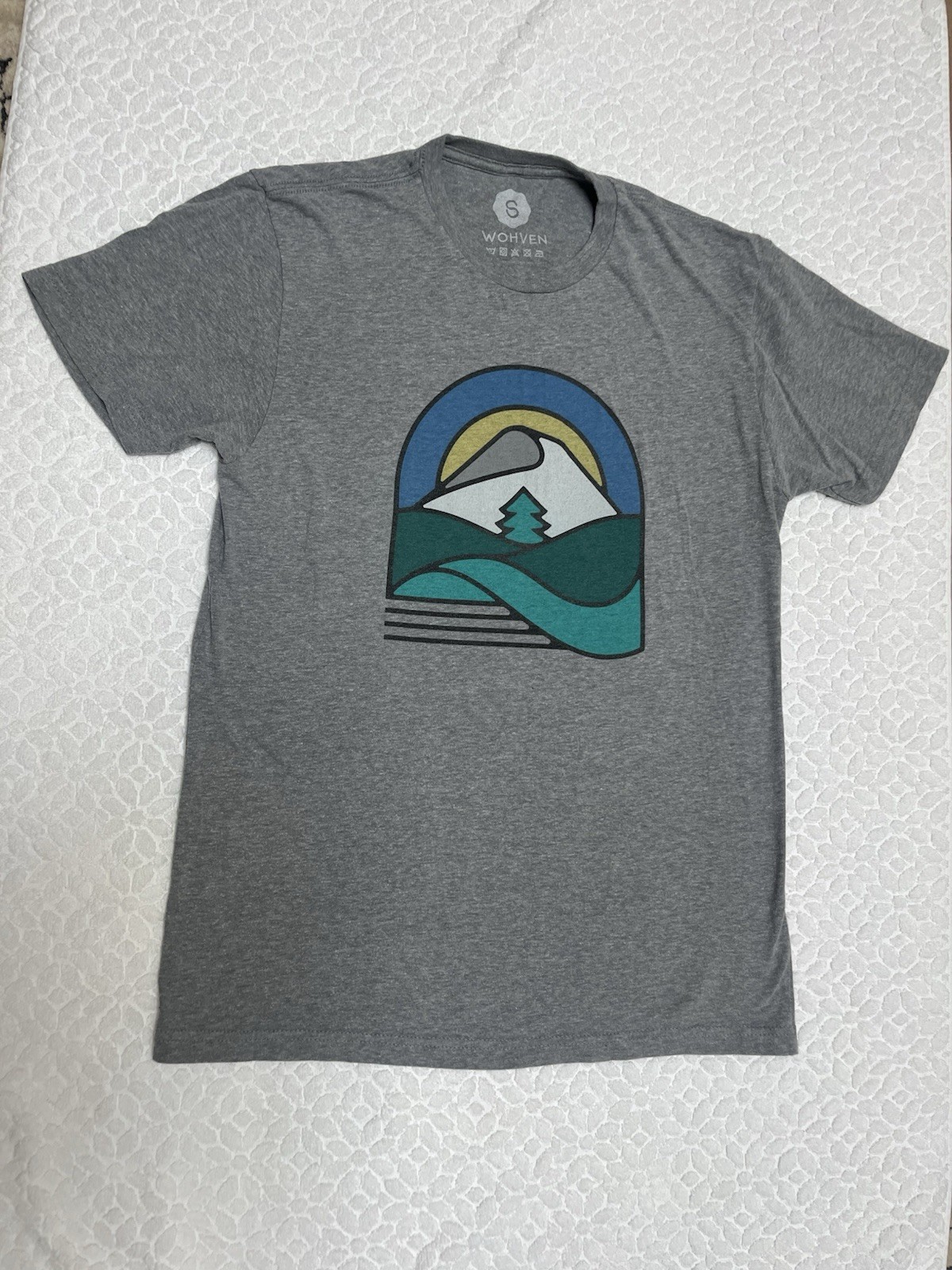 Woven grey T shirt vintage vibes Size small Short Sleeves Men’s
