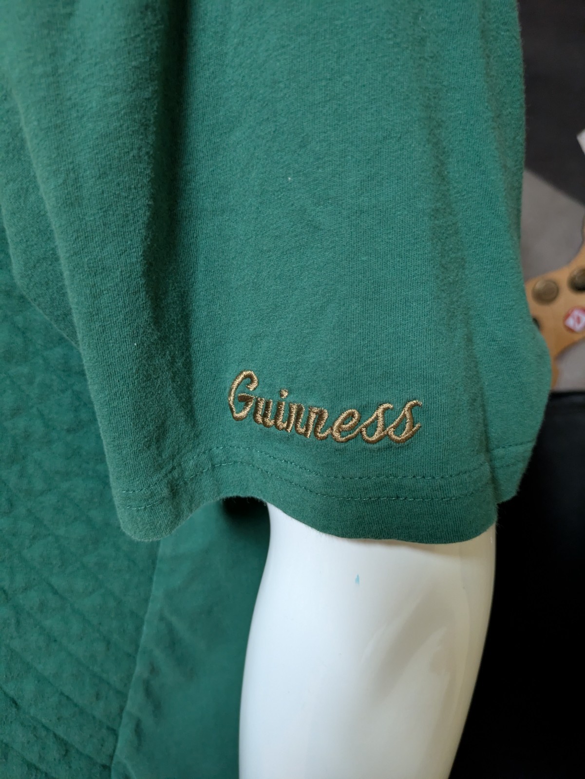 Guinness Red Jacket Quilted Logo T Shirt Irish Stout Beer 2XL XXL Medieval Rugby