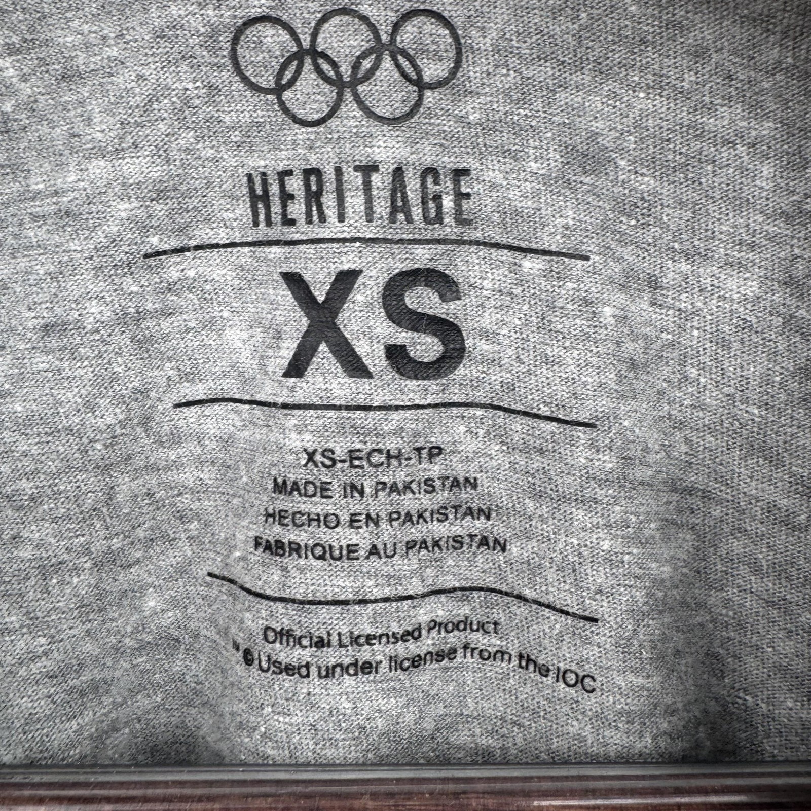Outerstuff Shirt Mens XS Gray Atlanta Centennial Olympic Games Graphic Tee