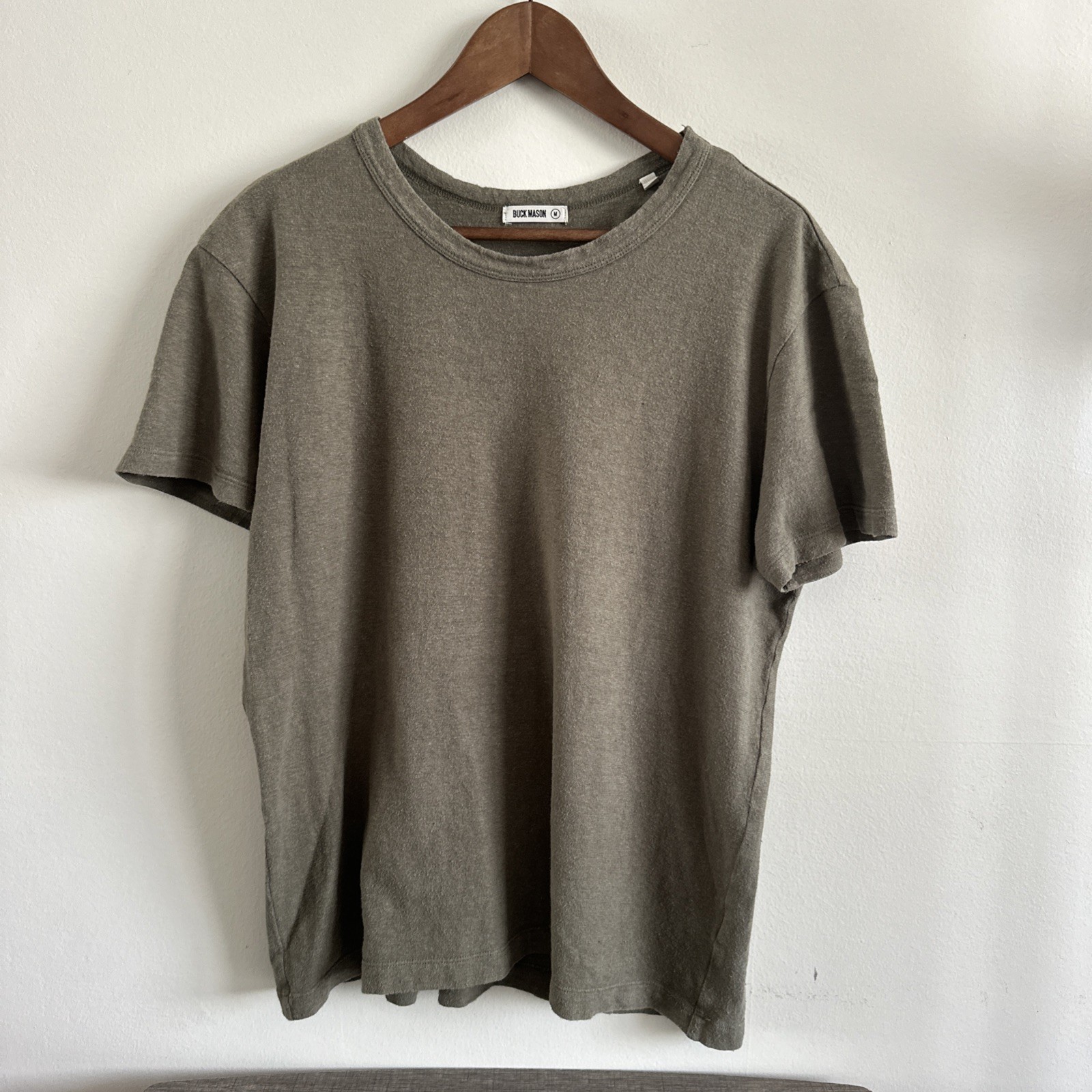 Buck Mason Men’s M 55% Yuma Hemp Blend Short Sleeve T-Shirt Olive