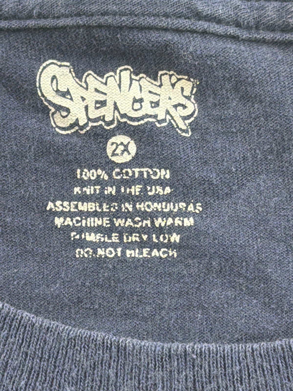 Boobies Make Me Smile Smiley Face Spencer’s Navy Blue Novelty Humor Tee 2XL