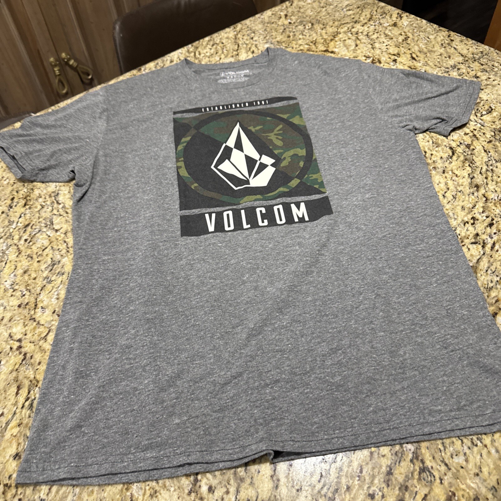 Volcom Stone Clothing Douglas short sleeve heather grey XL Preowned Cpix