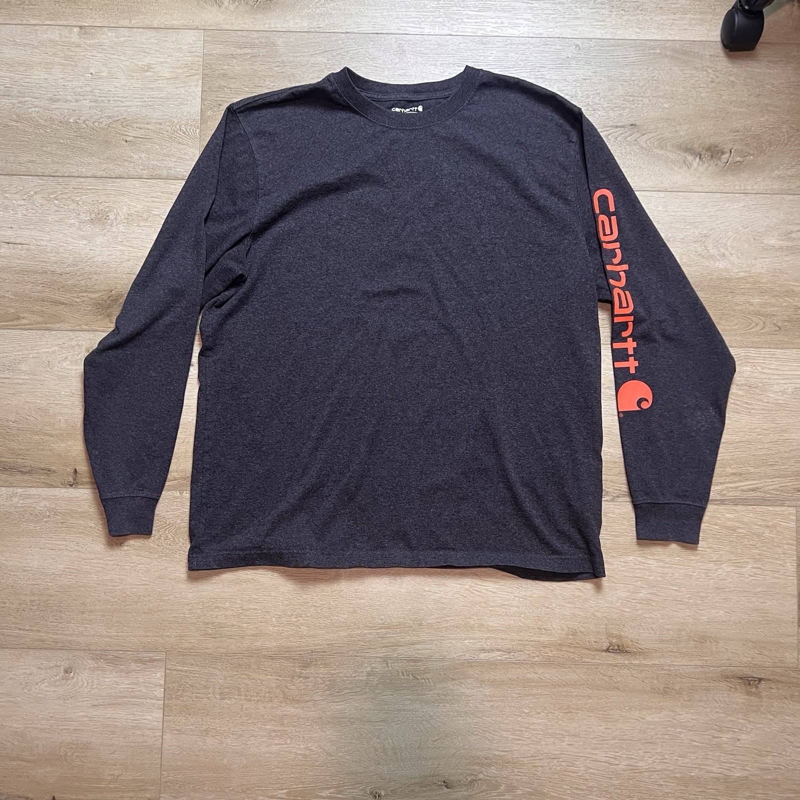 Carhartt TK0231-M Loose Fit Long Sleeve Logo T-Shirt Dark Gray Men’s L