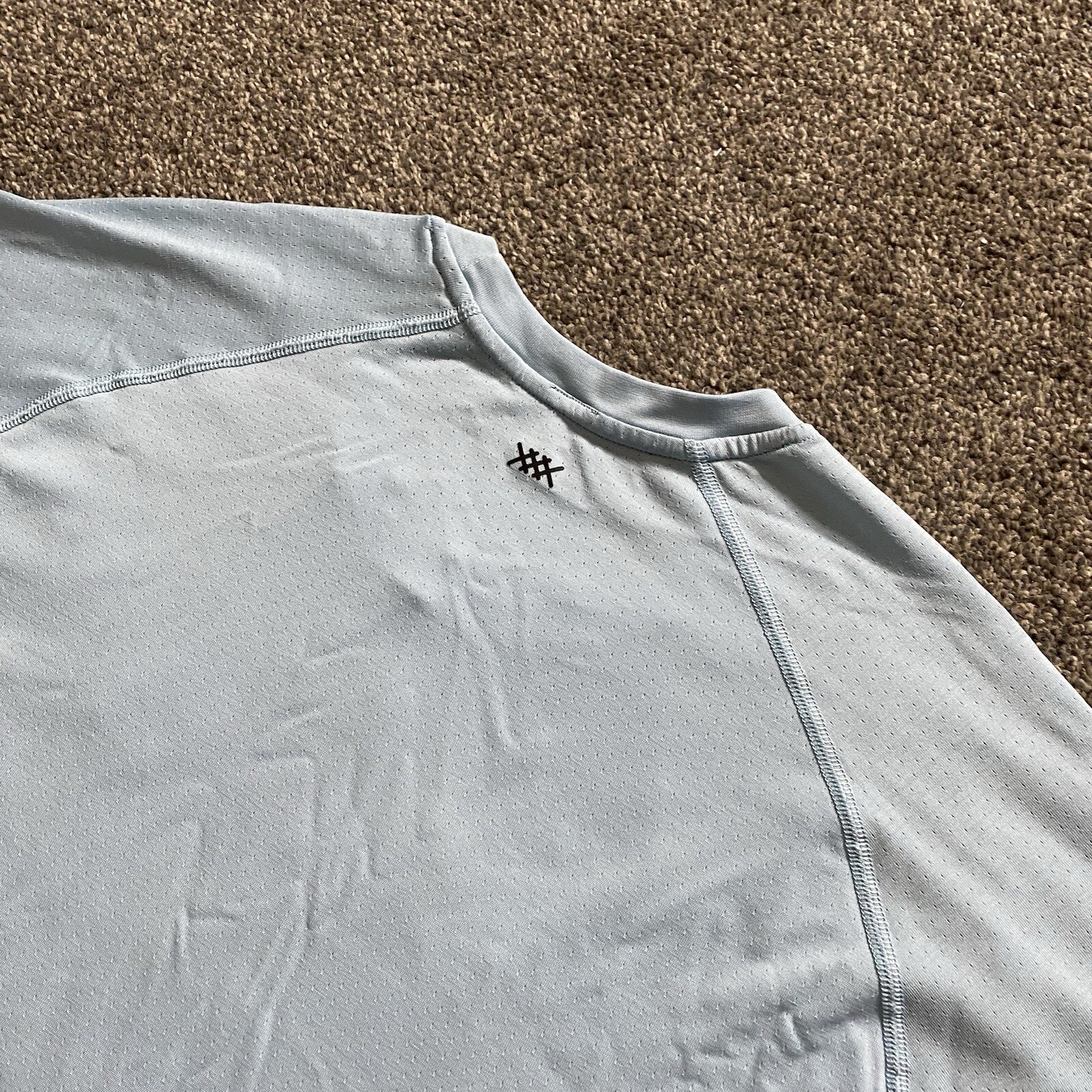 Mens Medium Rhone T Shirt Athletic Light Blue Performance Stretch Perforated