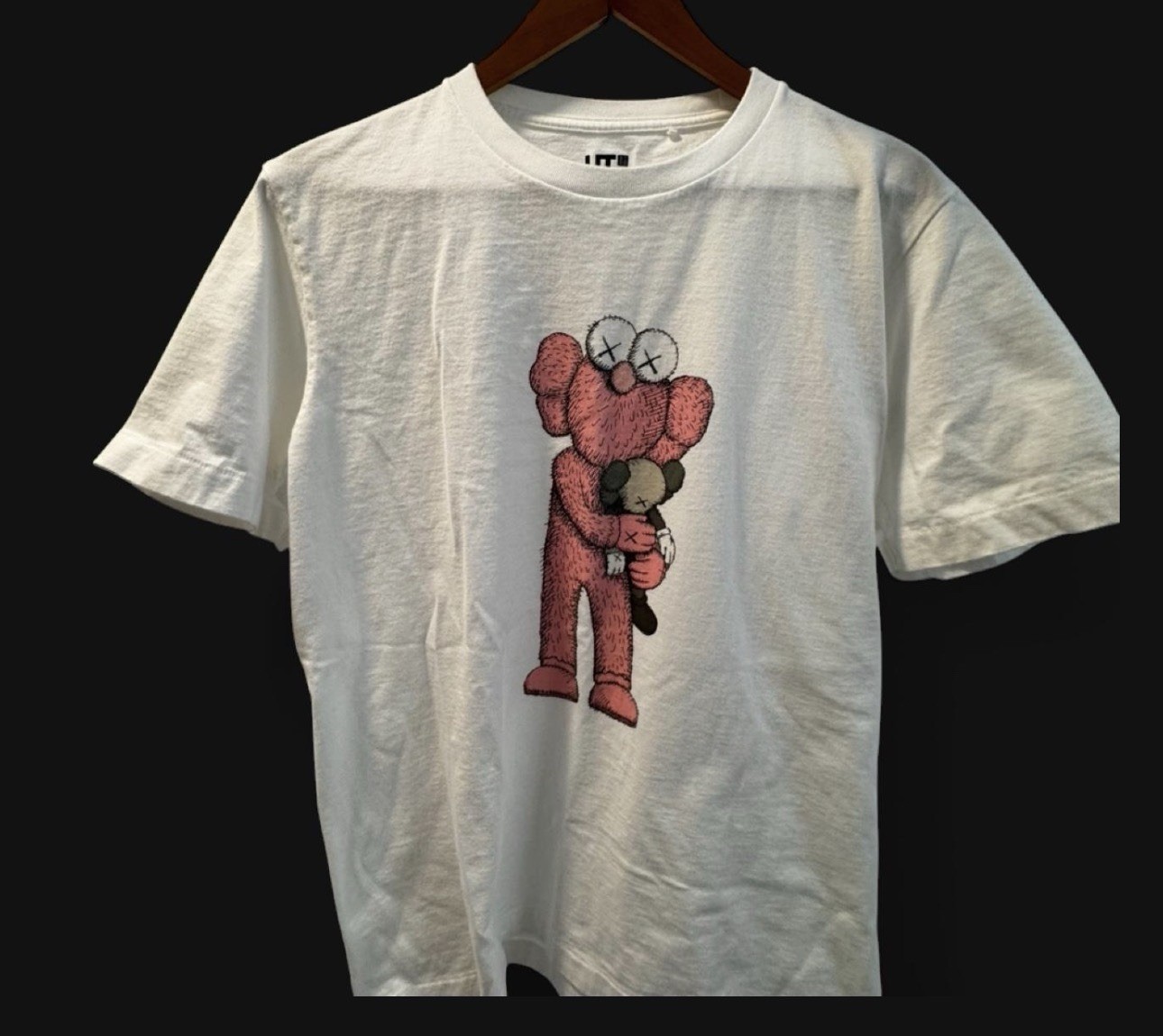 Uniqlo UT KAWS x Uniqlo Men’s White M Pink BFF Graphic Logo Crew Tee