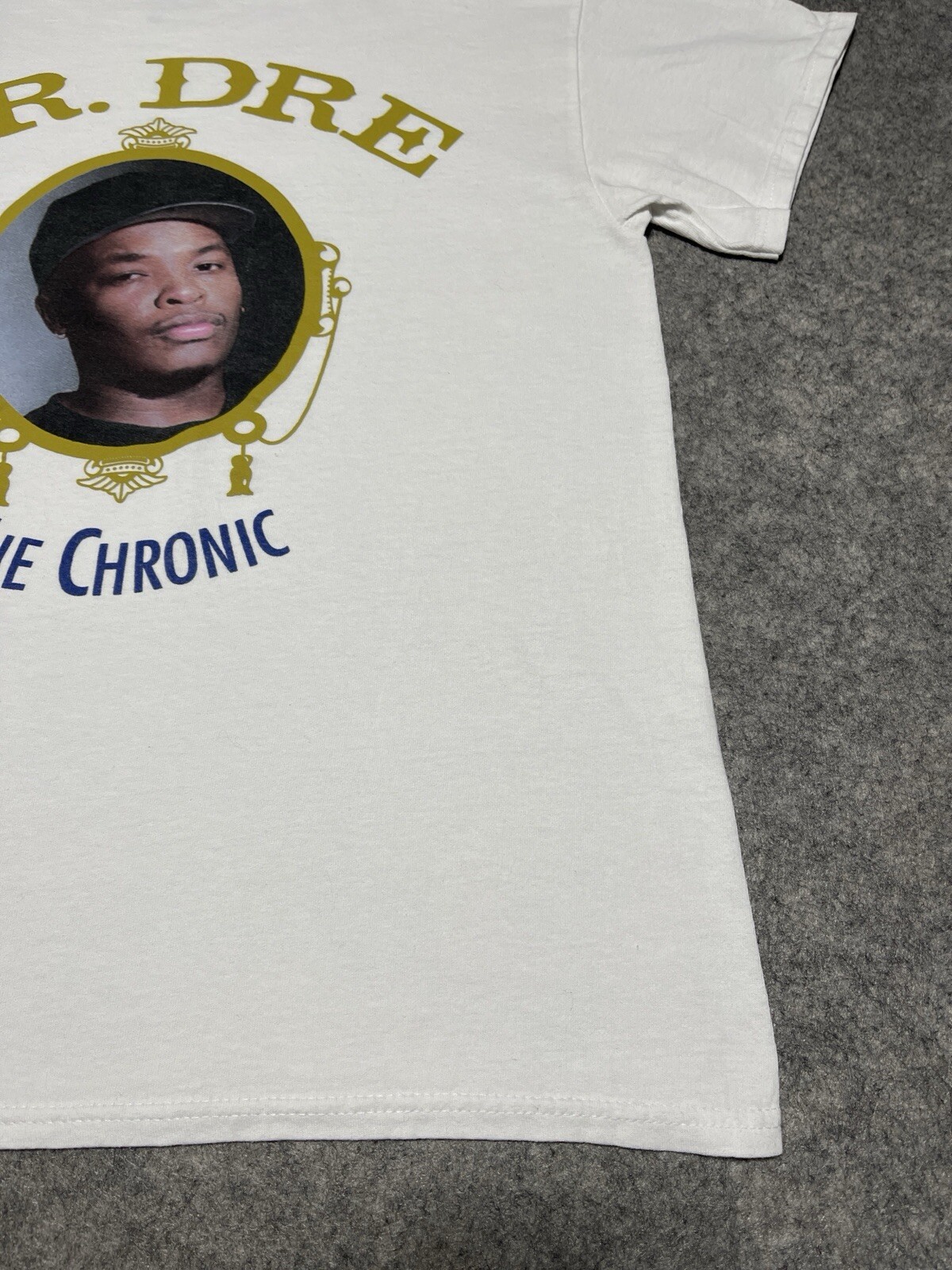 Dr. Dre The Chronic White Medium Rapper Producer RETRO Album Hip Hop Shirt