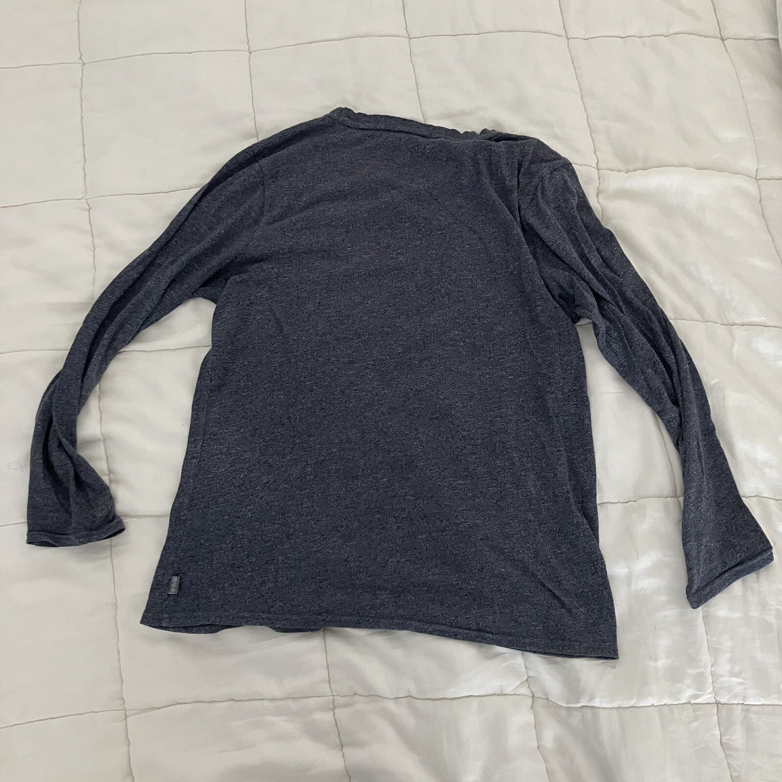 Threads 4 Thought Dark Blue/Gray Long Sleeve Crewneck Shirt – Medium Cotton/Poly