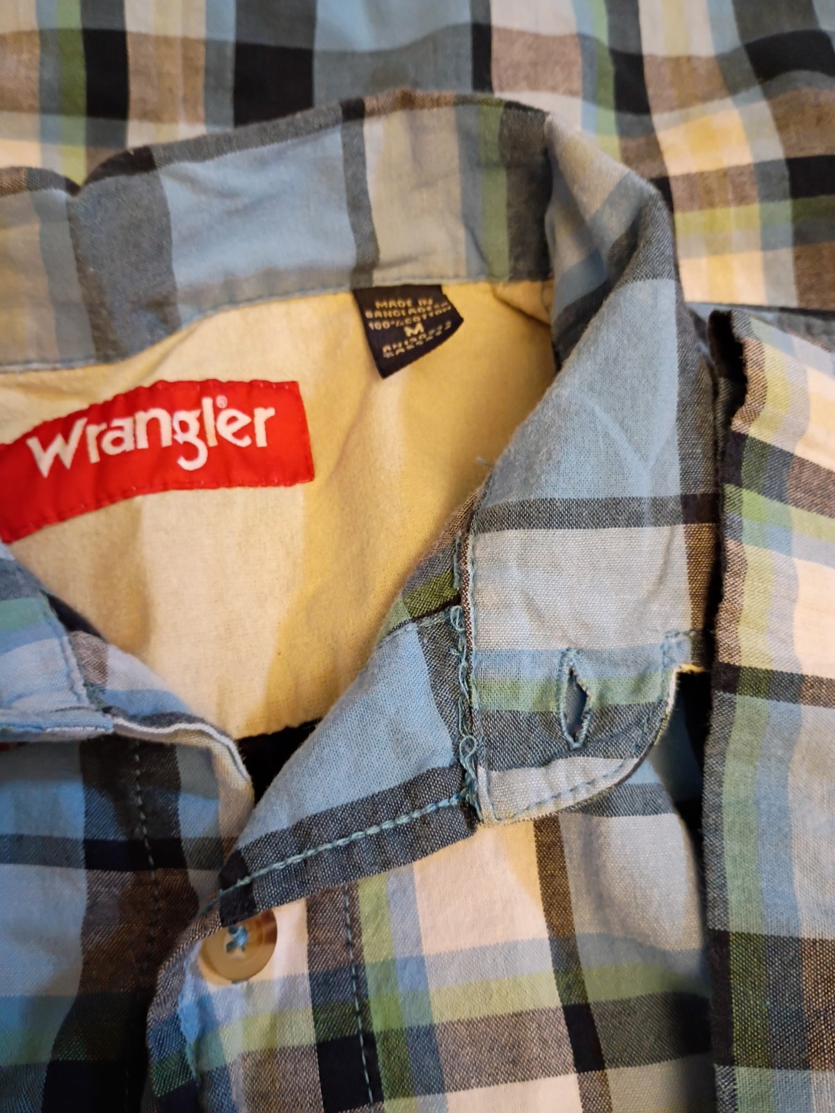 6 Pieces Men’s Summer Preppy Shirts Size M ,Reseller Liquidation, Lot 7 of 8