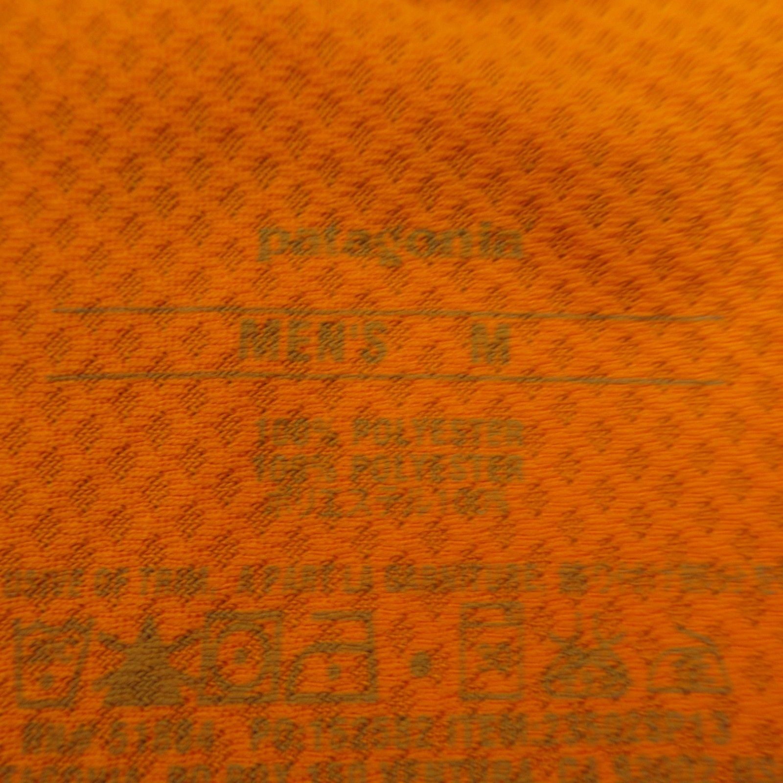 Patagonia Shirt Mens Medium Orange Short Sleeve Crew Neck Lightweight Stretch
