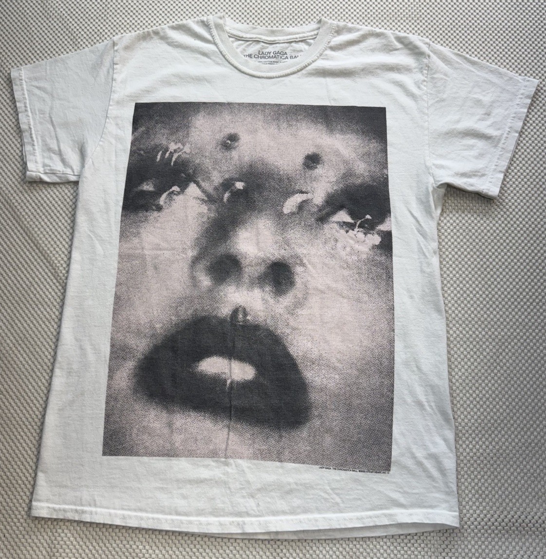 Lady Gaga The Chromatica Ball Tour T-shirt Men’s Size Small