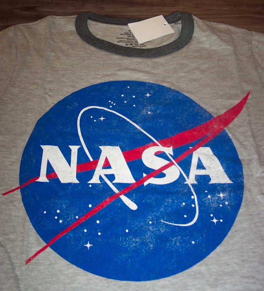 VINTAGE STYLE NASA Astronaut T-Shirt MENS XL NEW w/ TAG