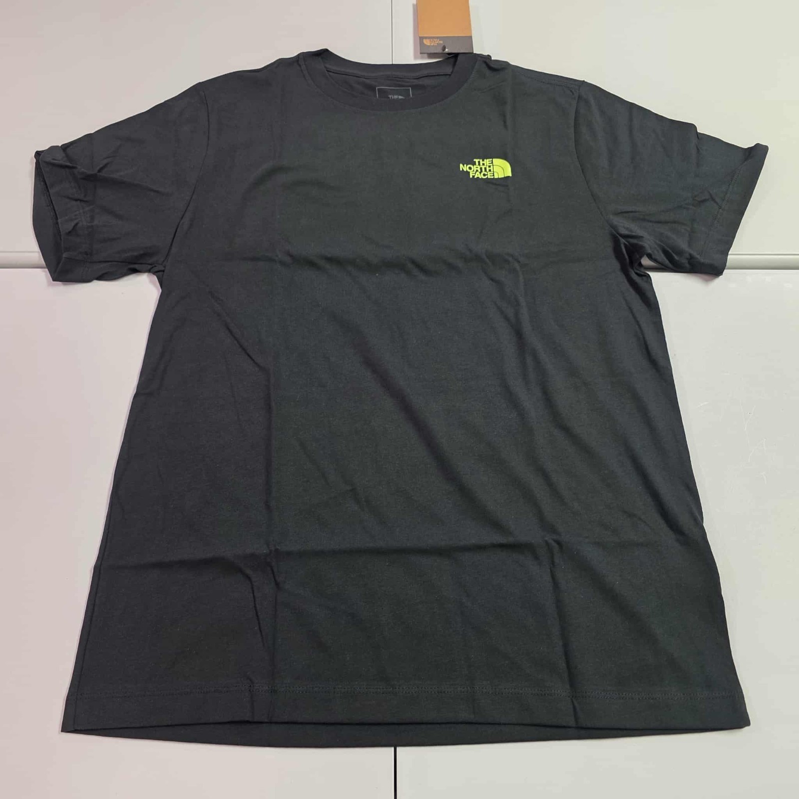 North Face Men’s Stay Exploring Regular Short Sleeve Tee NWT