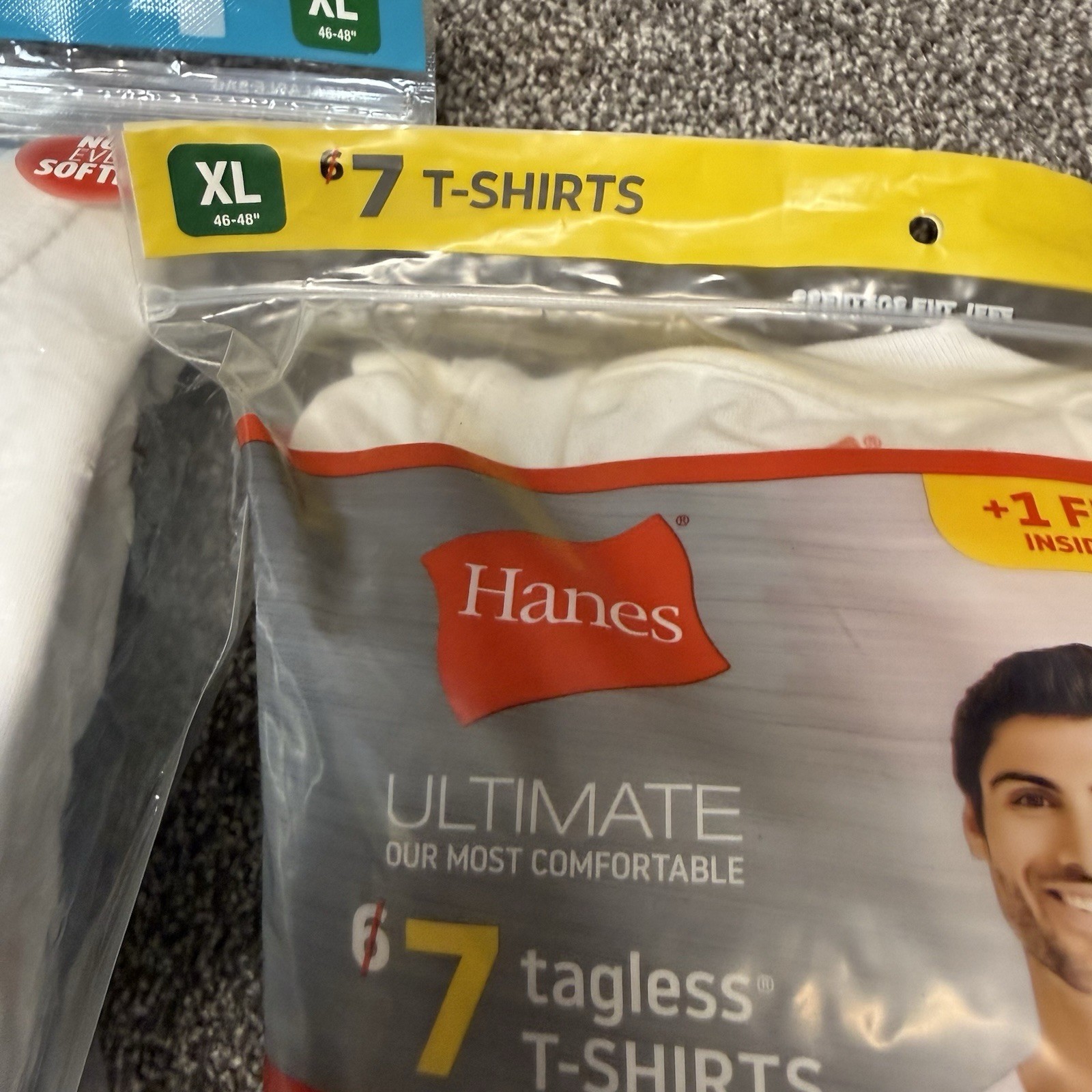 Hanes Mens 2 Pack Crew Neck T-Shirts Size XL Cool Comfort Tagless 11 Shirts