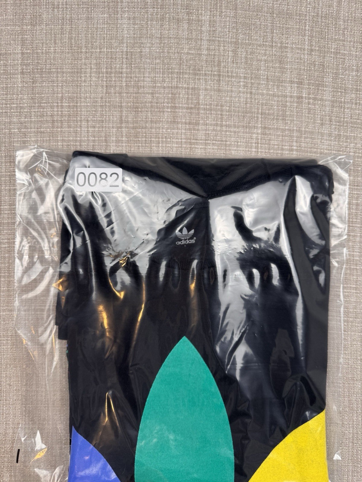 Adidas Originals T-Shirt Mens L Black Multicolor Trefoil Logo 100% Cotton