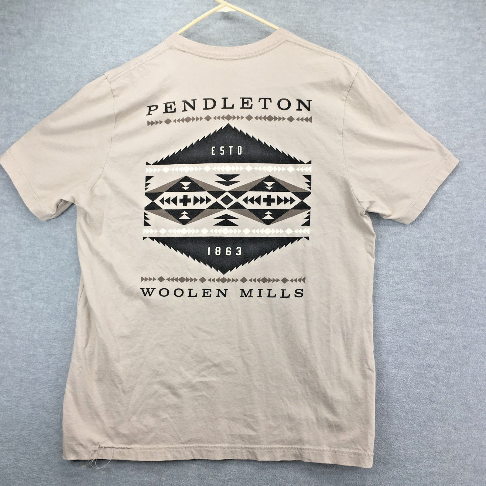 Pendleton Men’s Shirt XL Graphic T-Shirt Woolen Mills Portland Oregon
