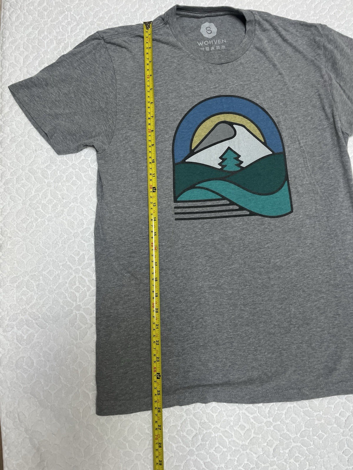 Woven grey T shirt vintage vibes Size small Short Sleeves Men’s