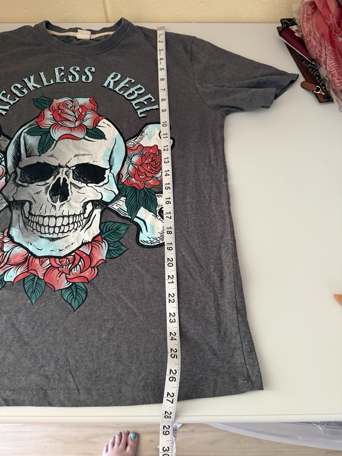 Recycled Threads Reckless Vintage Mens T-shirt Size Large L Gray Floral Skull