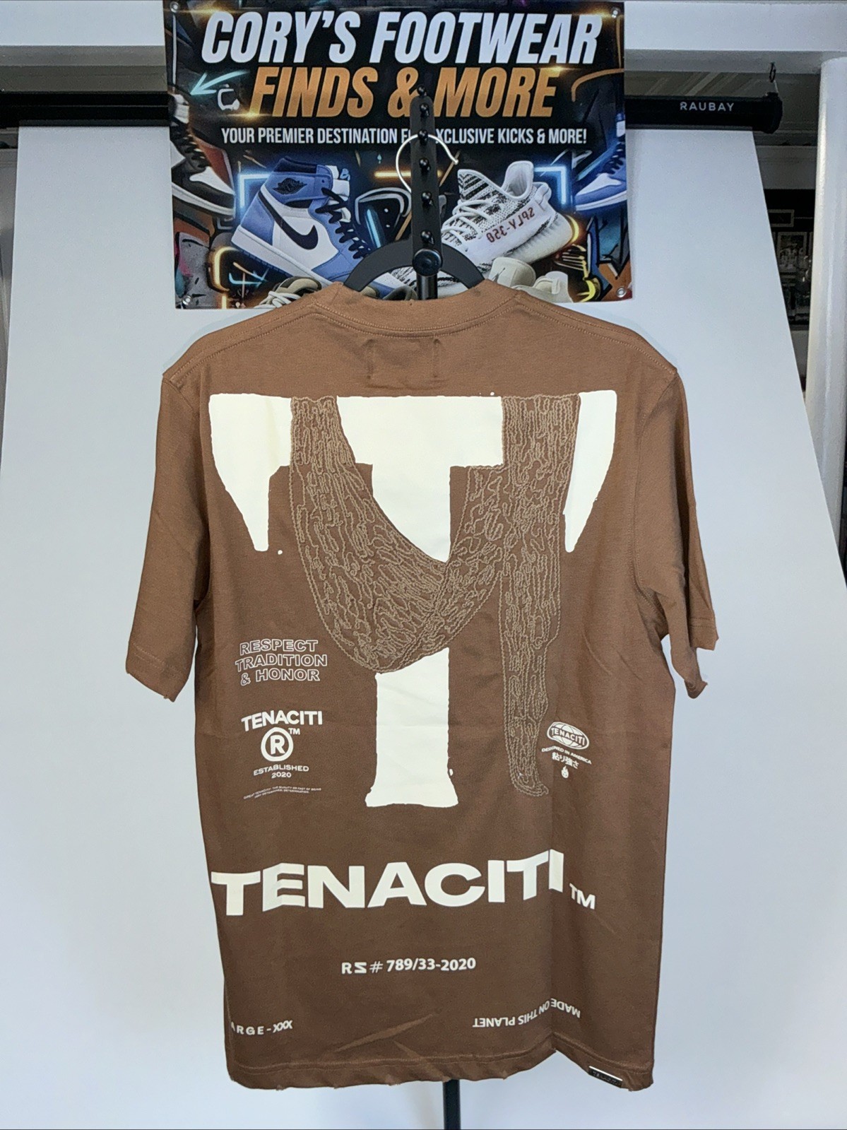 Tenaciti Print W Embroidery Distressed Brown, Rare T-Shirt Size Small