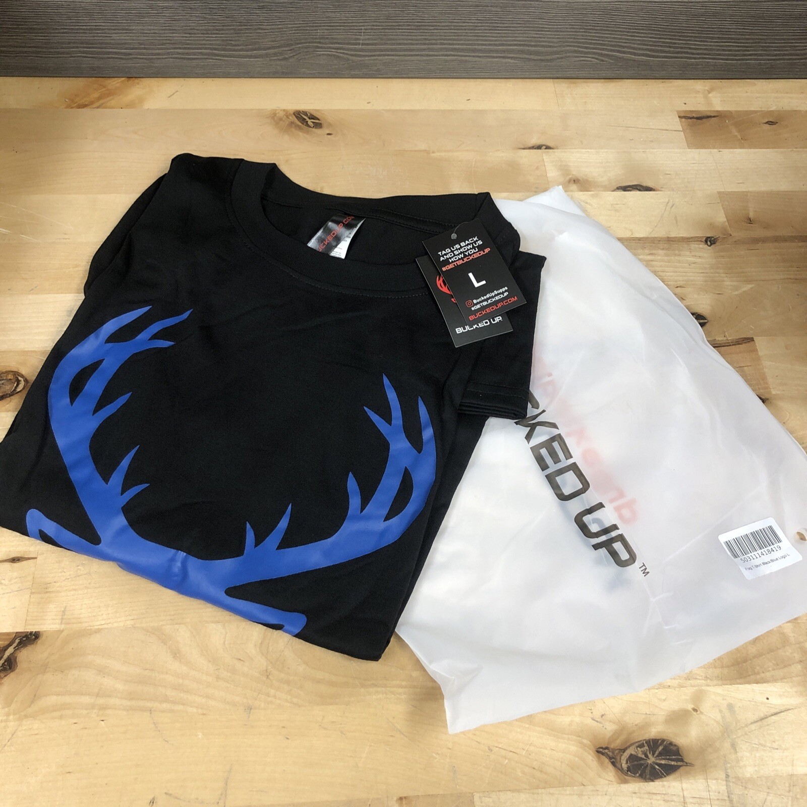 Bucked Up Men’s Flag T Shirt Black Blue Logo Size Large New