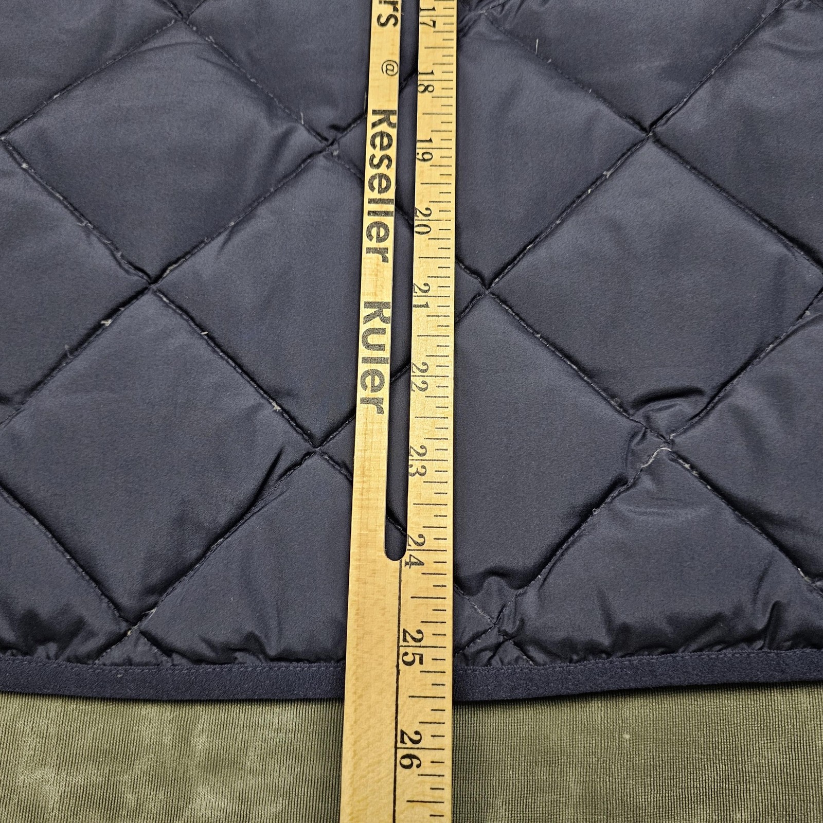 J Crew Vest Mens Medium Quilted Down Puffer Outdoor Pockets Lightweight