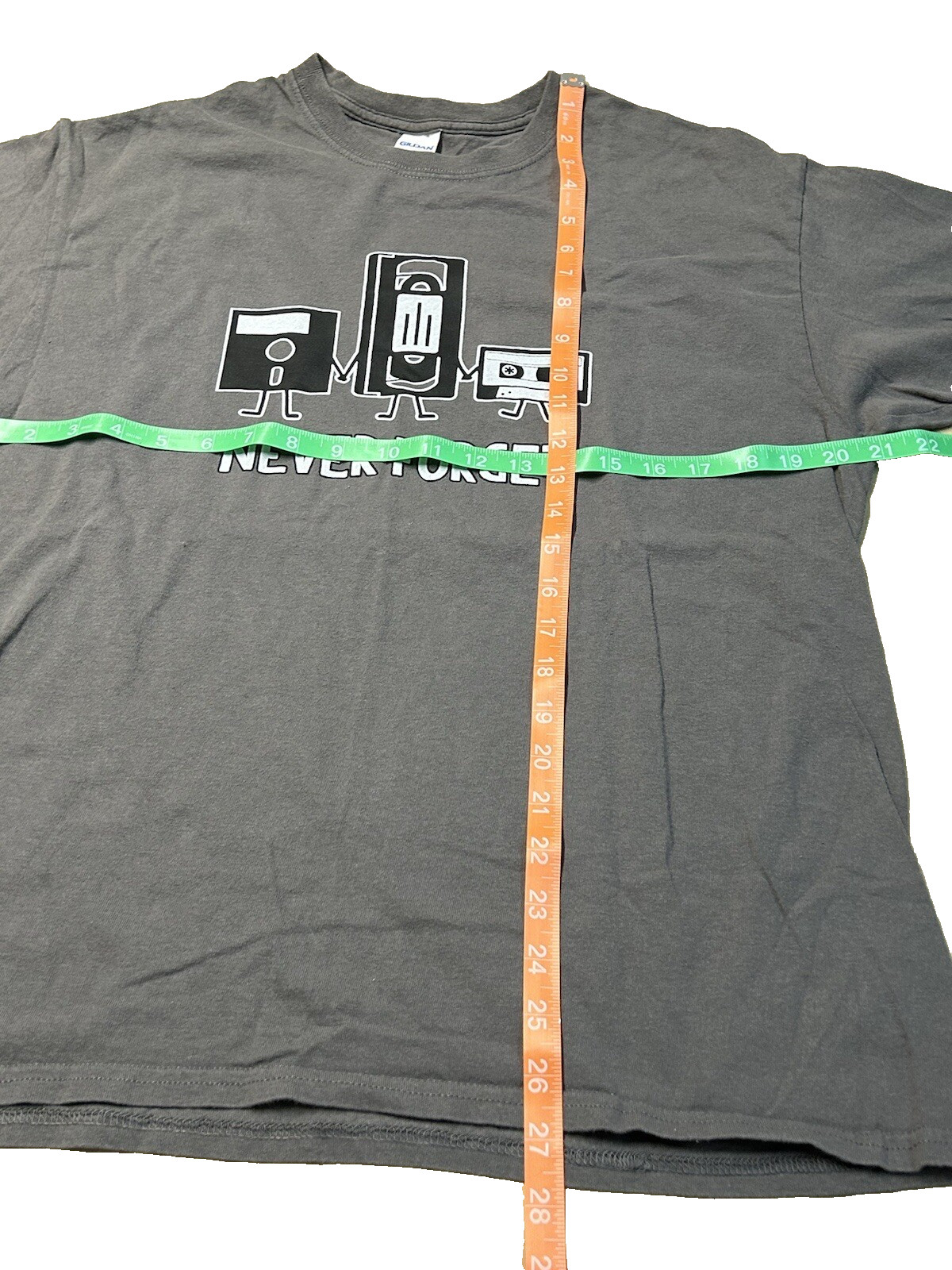 T Shirt Large Unisex Adult Gray Media 80s Retro Disc Tape CD VHS Music Gen X