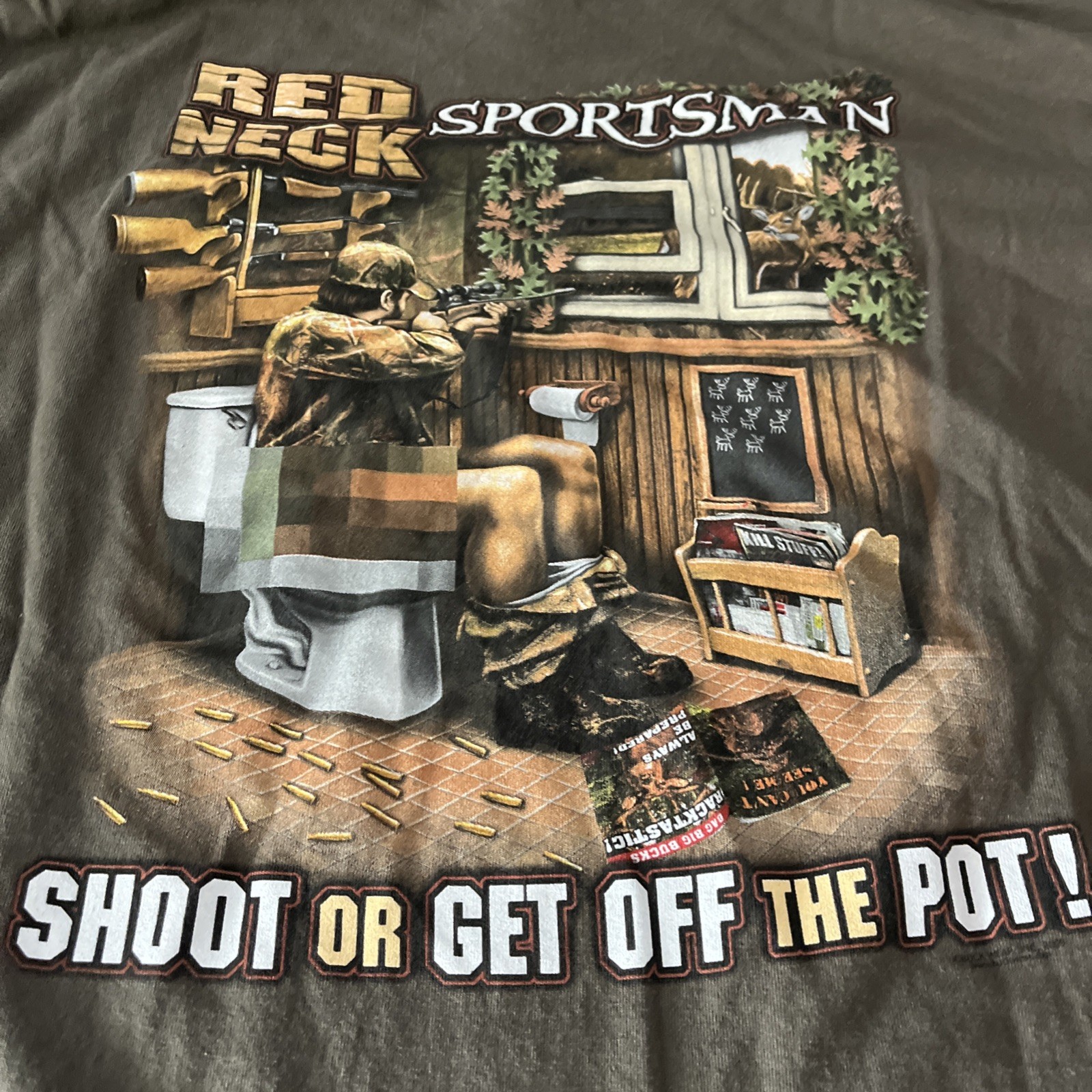Men’s Redneck Sportsman “SHOOT OR GET OFF THE POT” Graphic T Shirt Size 2XL