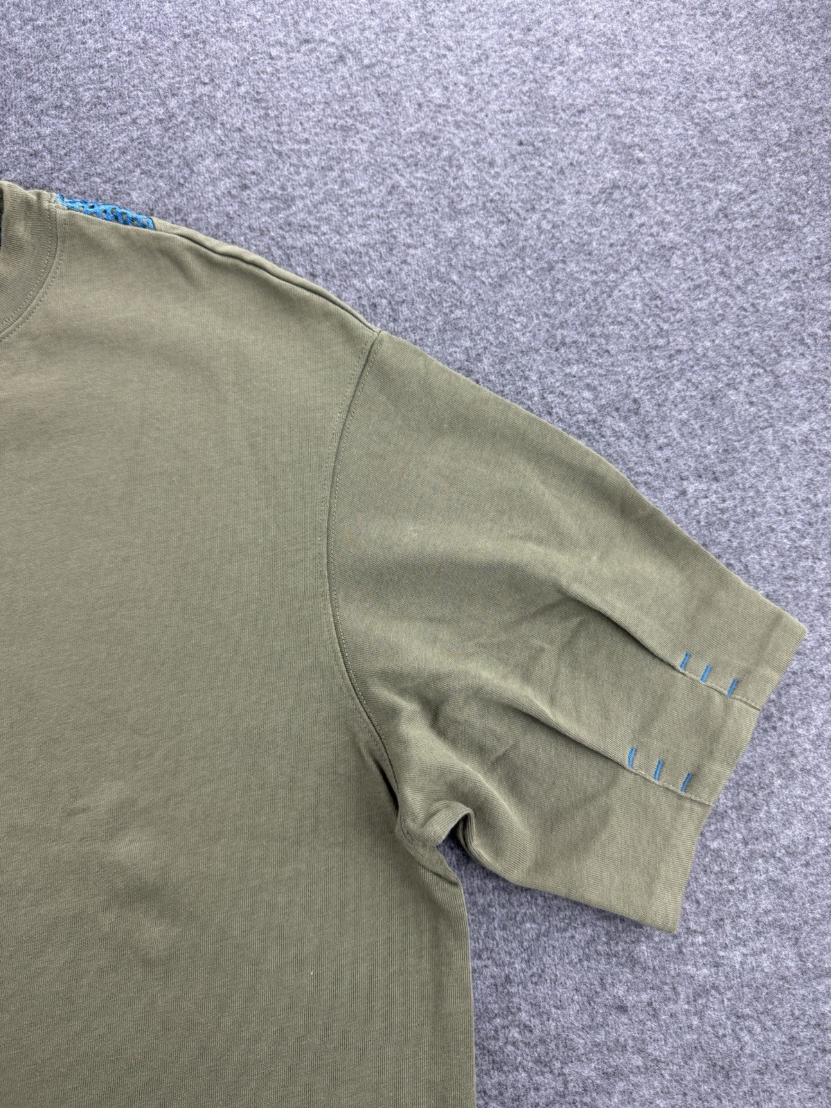 Nike Sportswear T Shirt Size Medium Olive Green Mesh Back Pleated VTG Inspired