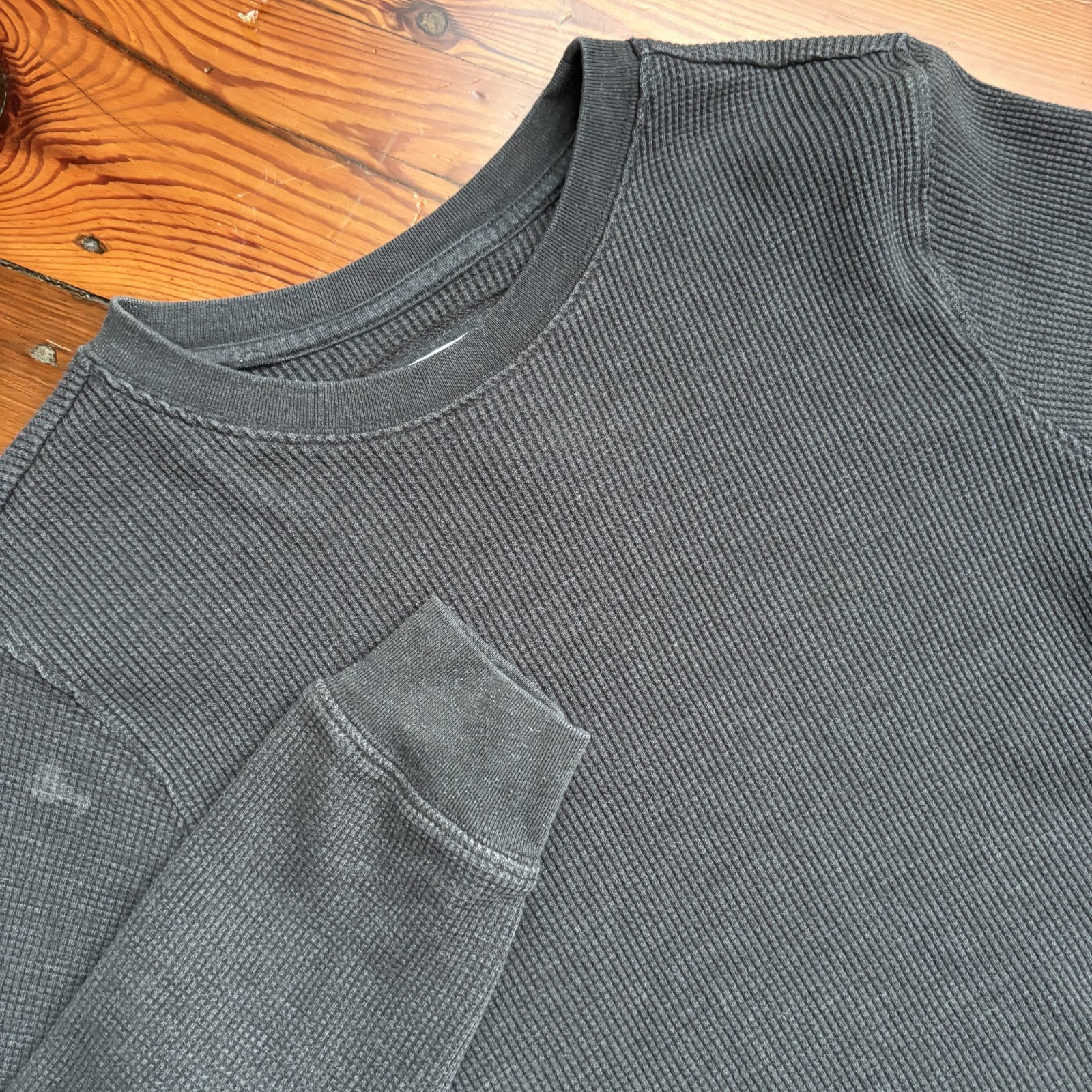 Vintage Y2K Thermal Waffle Knit Shirt Men’s Size S Gray Grunge