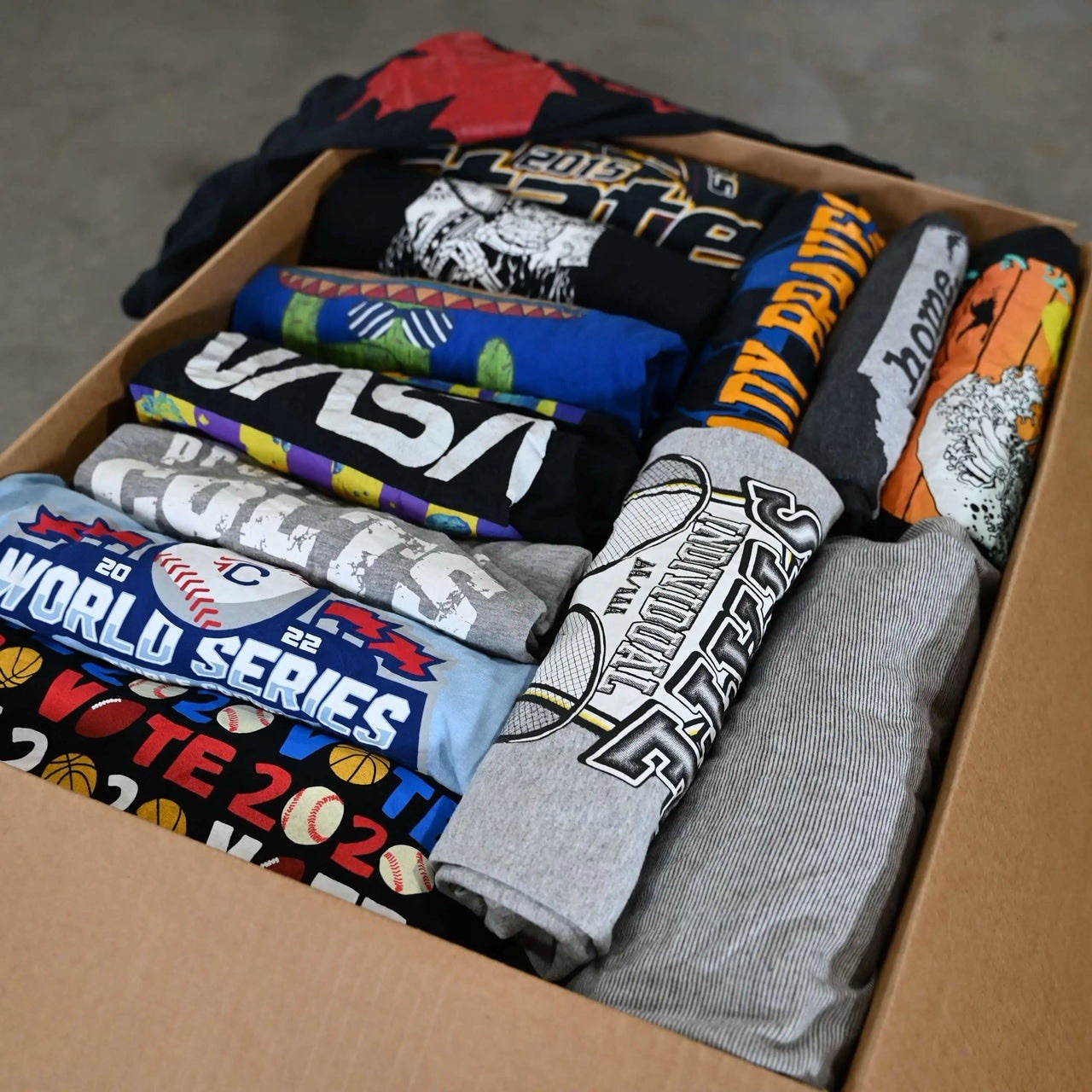 12 set for 60 Modern T Shirt Mens Clothing Mixed Bundle Lot of Short Sleeve