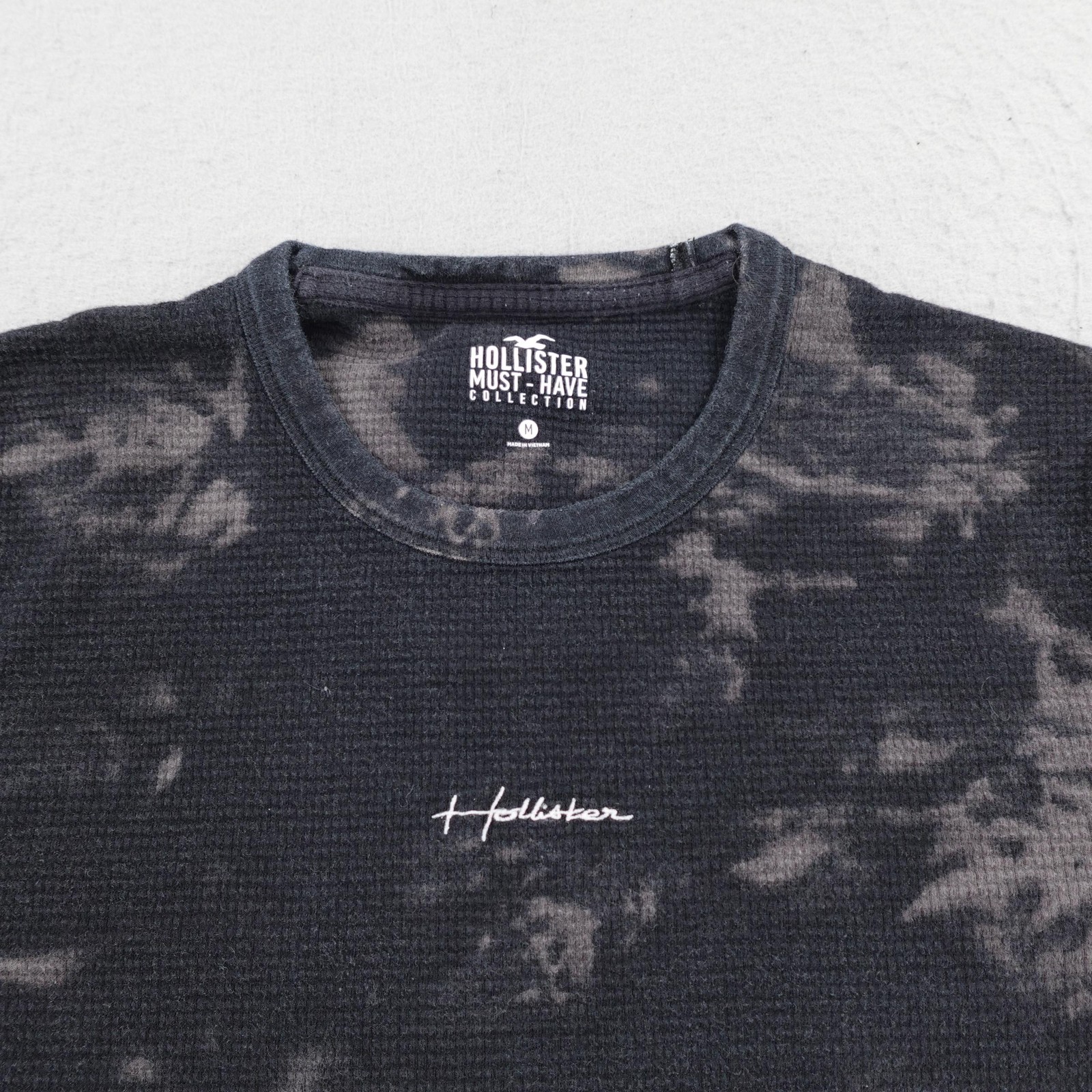 Hollister Shirt Medium Black Gray Dye Waffle Knit Thermal Must Have Collection