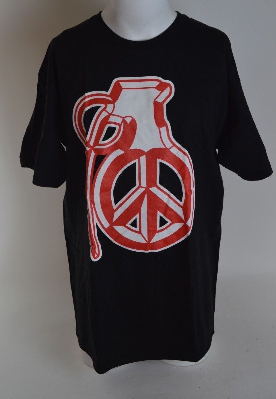 NWOT MENS GRENADE BUZZBOMB T-SHIRT $22 L black cotton screen printed