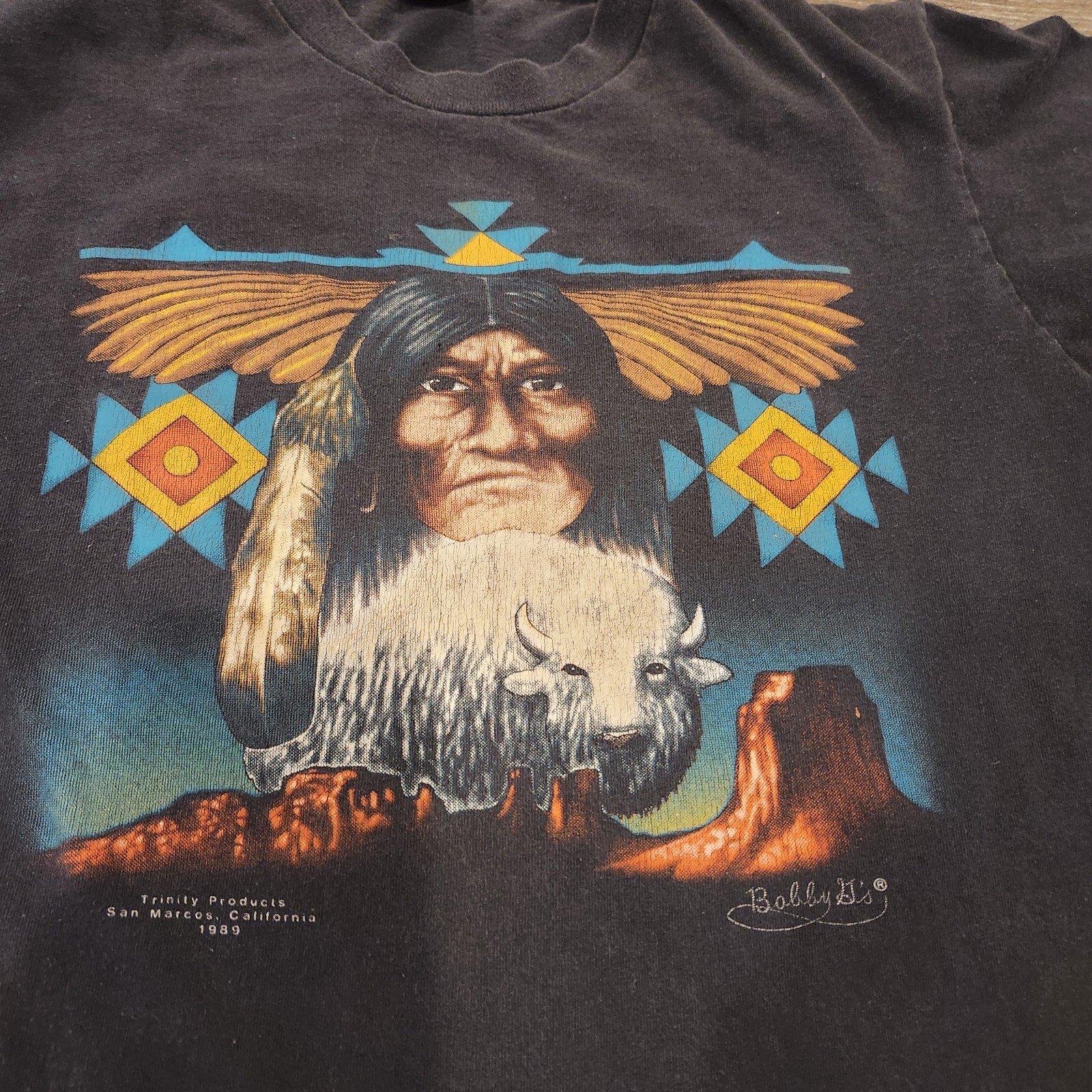 1989 Native American Indian Bison Trinity Products Shirt M Single Stitch USA