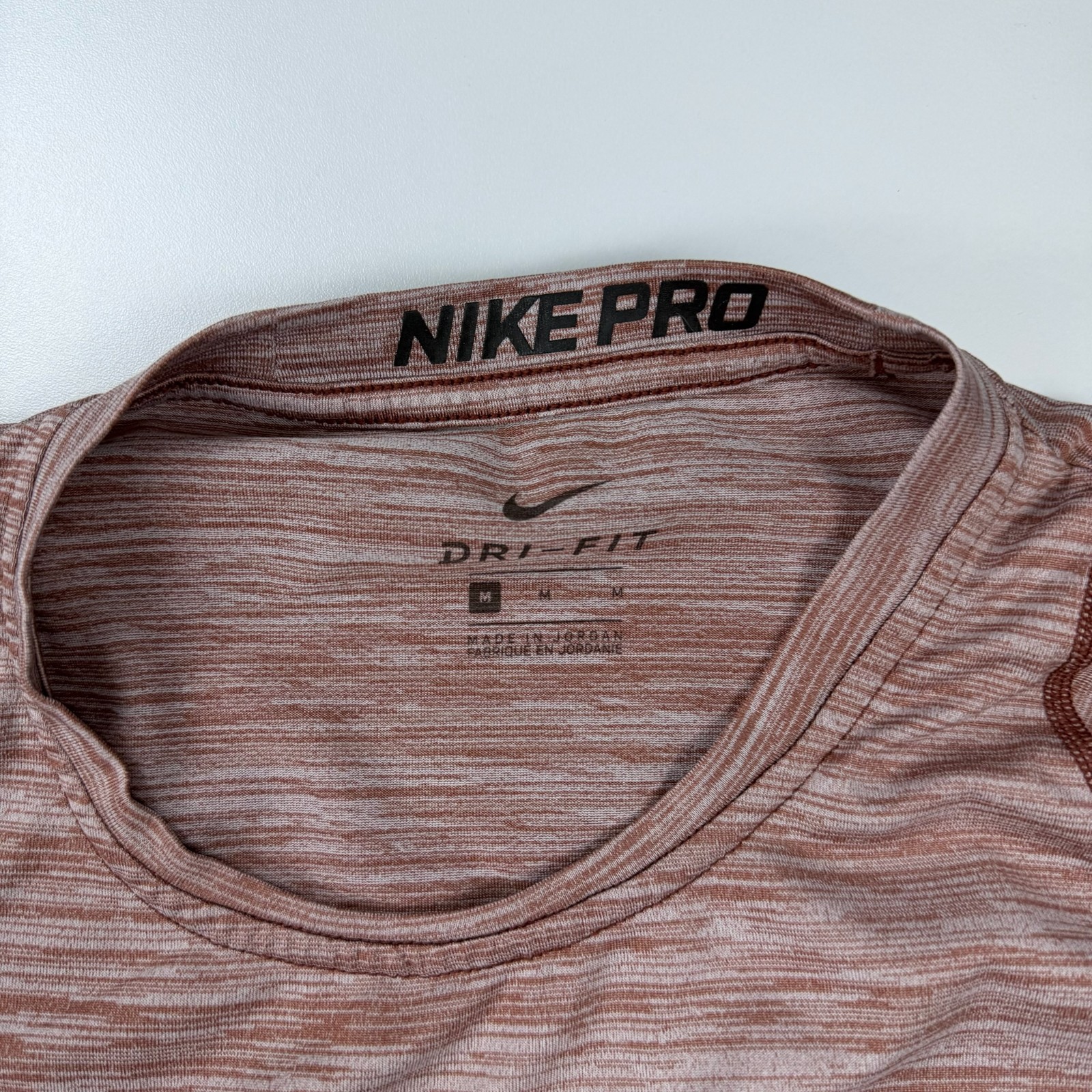 Nike Pro Shirt Mens Medium Red Crew Neck Lightweight Stretch Training Swoosh