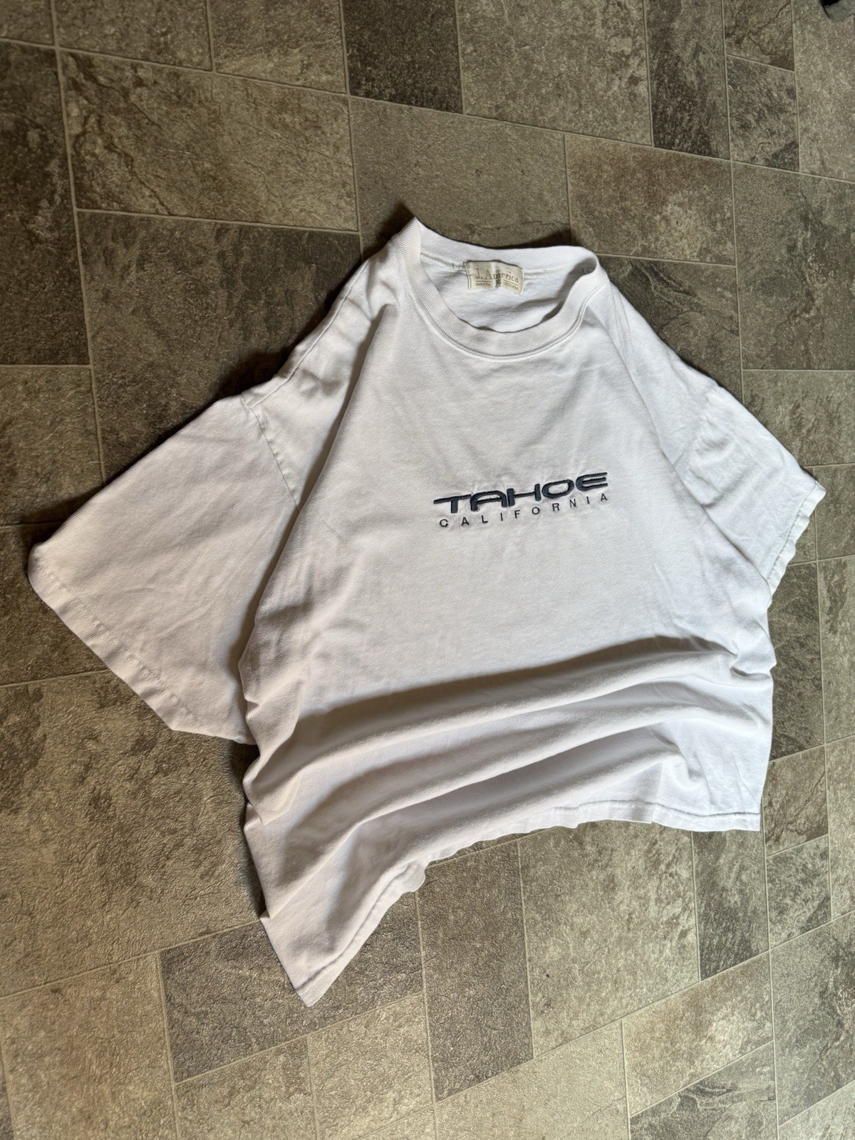 Vintage 90s Retro White Tahoe California Casual Summer Graphic Tee