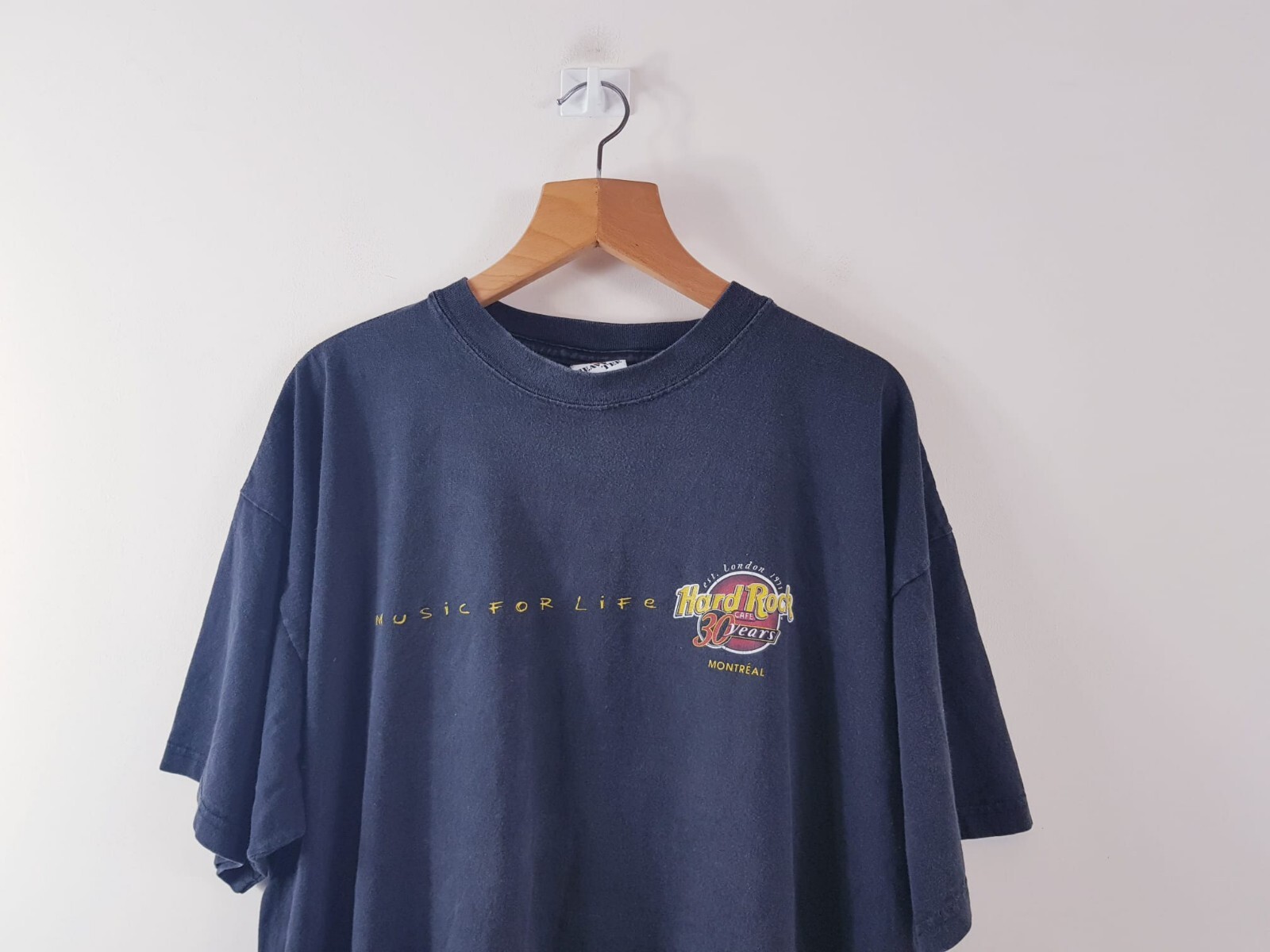 Vintage Hard Rock Cafe 30 days Montreal Tour Graphic Print T-Shirt Mens 2XL
