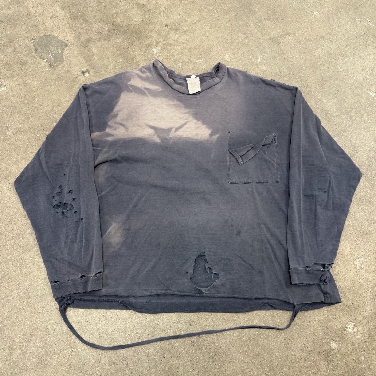 VINTAGE ENFANTS RICHES DEPRIMES SUNFADED DISTRESED NAVY LONG SLEEVE SIZE 4 READ