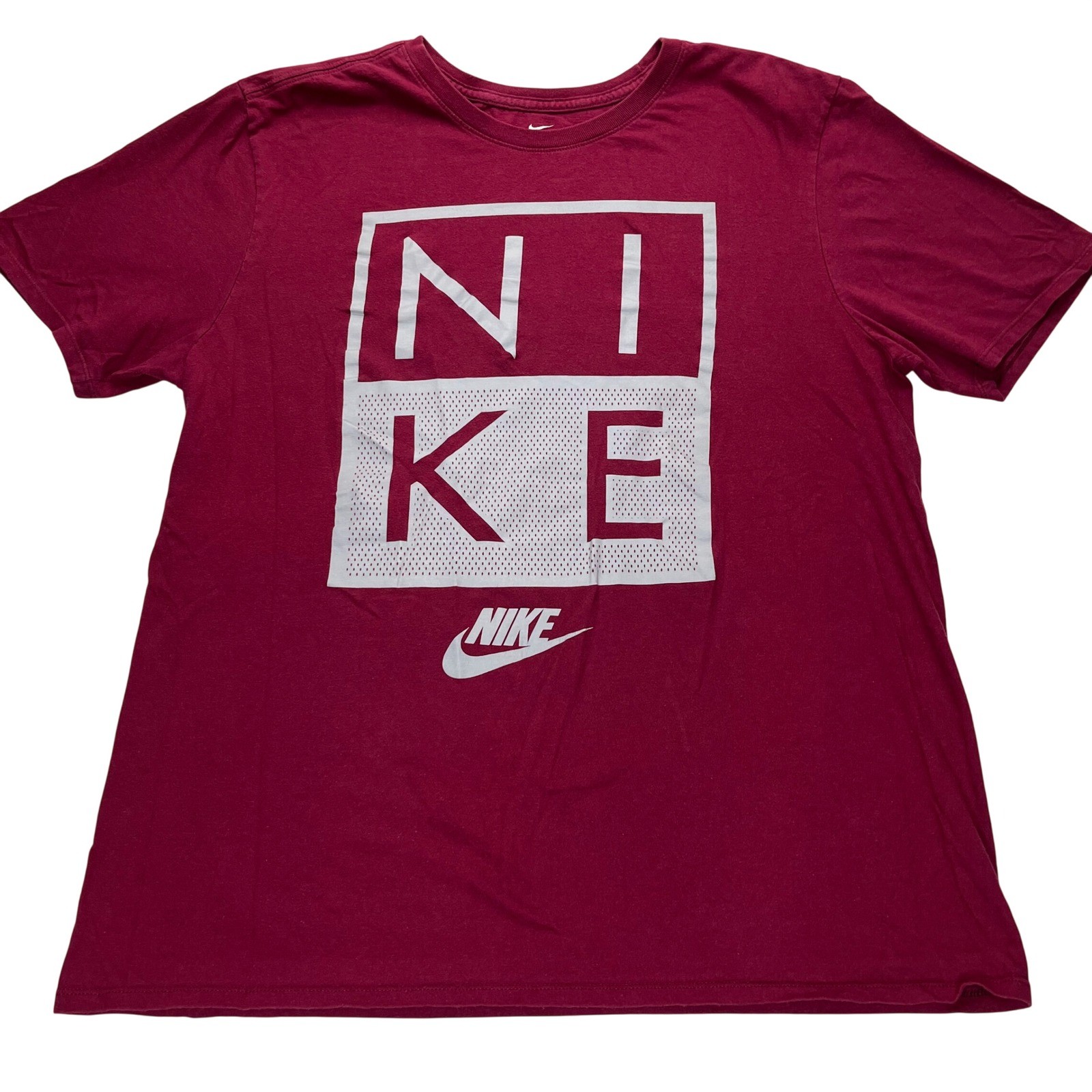 Nike Mens Athletic Cut Graphic T-Shirt Maroon Red Cotton Large 561416-69X