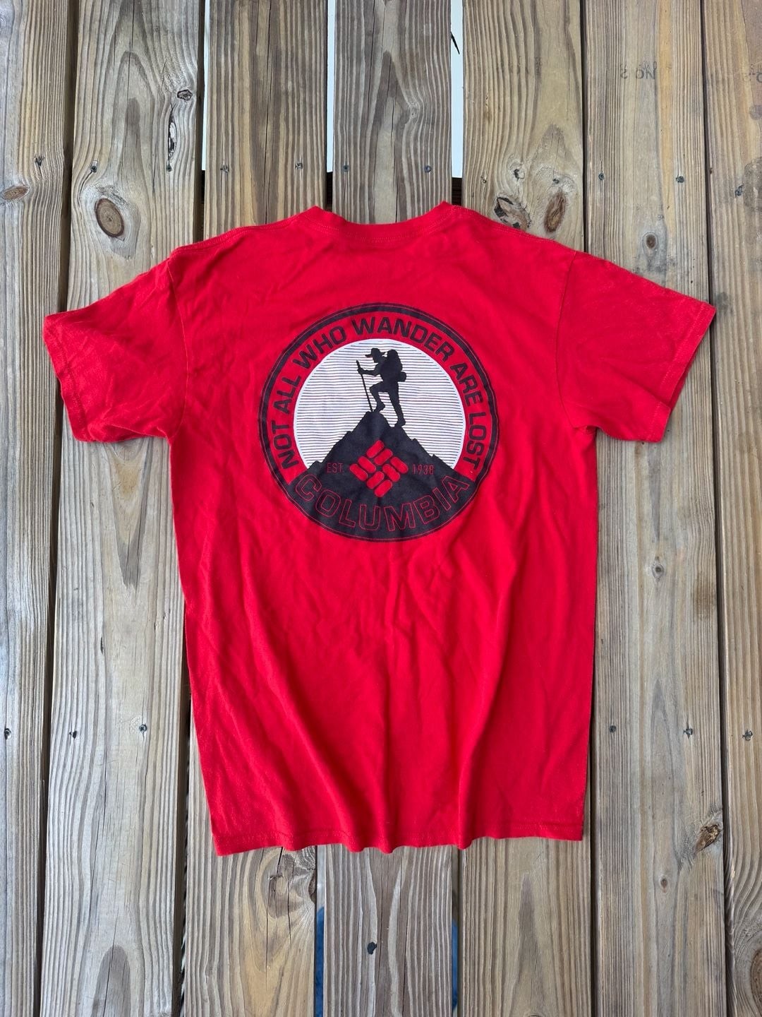 Columbia Sportswear Men’s Red Not All Who Wander Are Lost Graphic T-Shirt