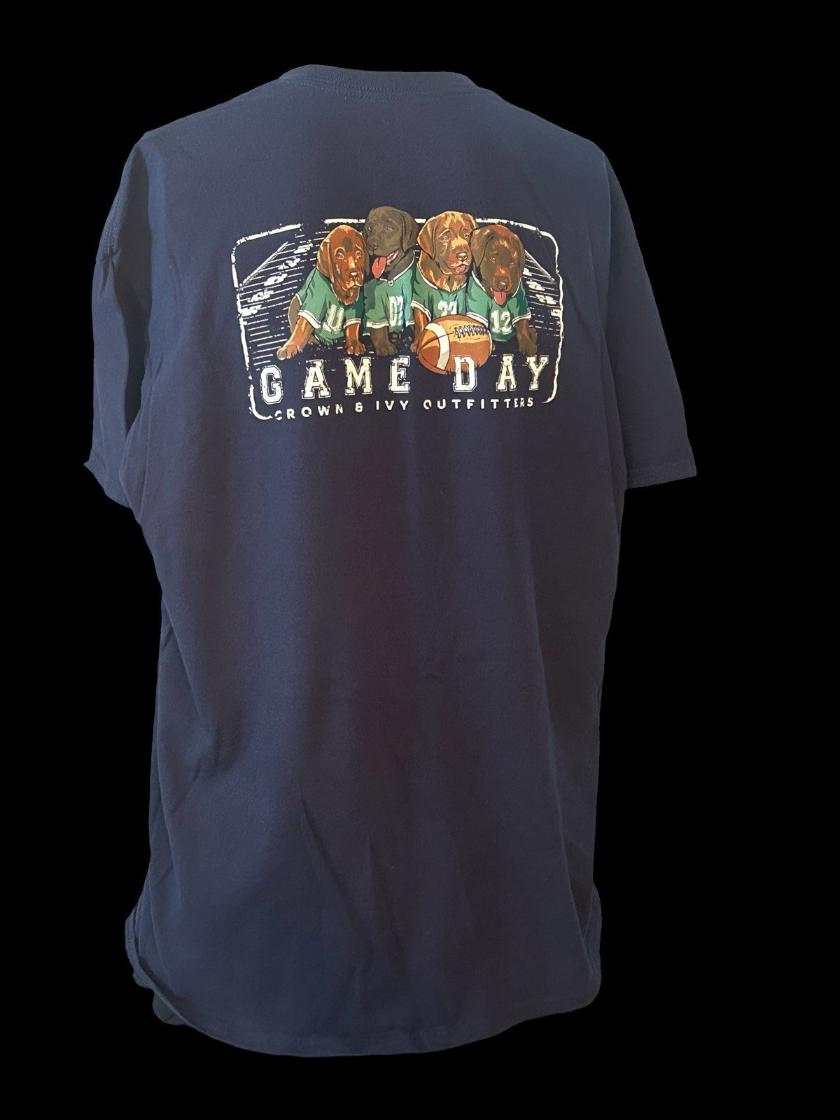 Crown & Ivy Game Day Men’s Large T-Shirt Dogs Playing Football