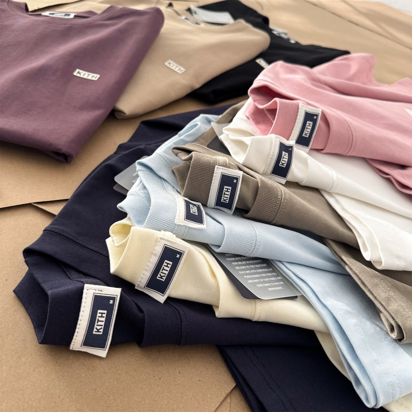 Kith Simple Flocked Small Box Logo Loose Neck Solid Color Short Sleeve Couple