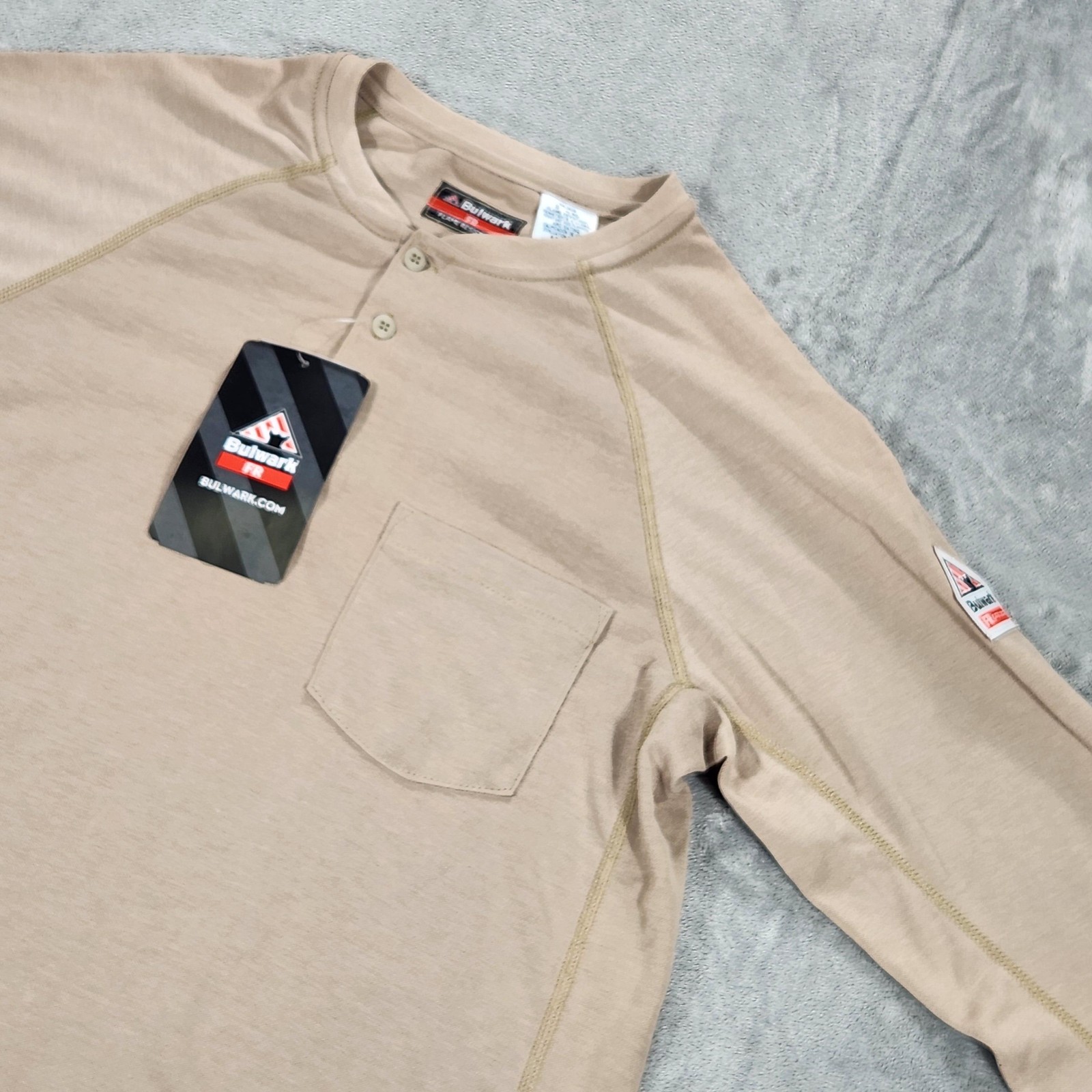 Bulwark FR Shirt Mens Medium Beige Henley Long Sleeve Flame Resistant Workwear