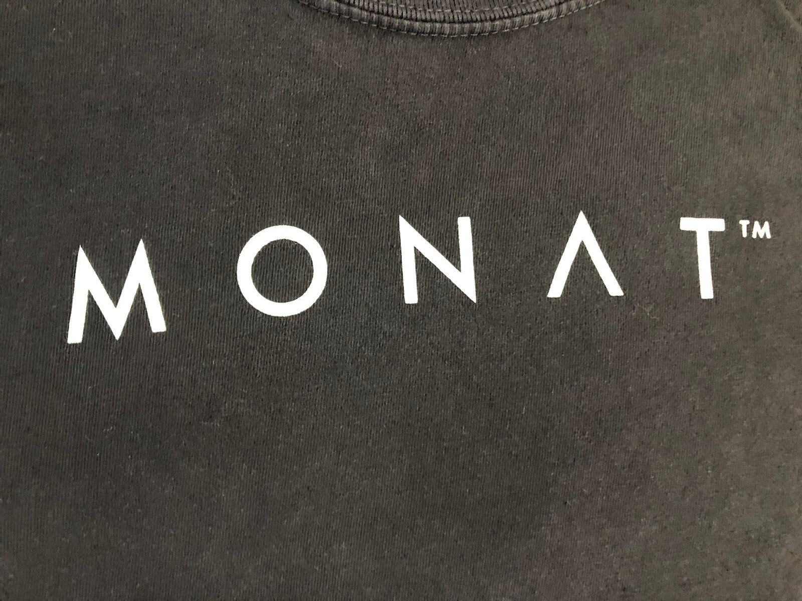MONAT Global Corp FAMILY Haircare Skincare Doral Florida Men’s RARE T-shirt L