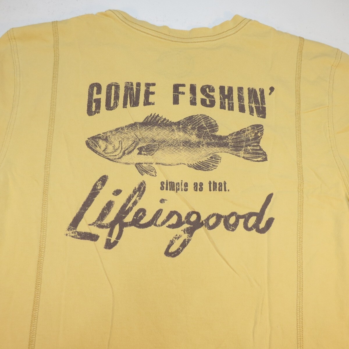 LIFE IS GOOD SEMI FITTED GONE FISHING FISH Vintage Style T SHIRT Sz Mens M