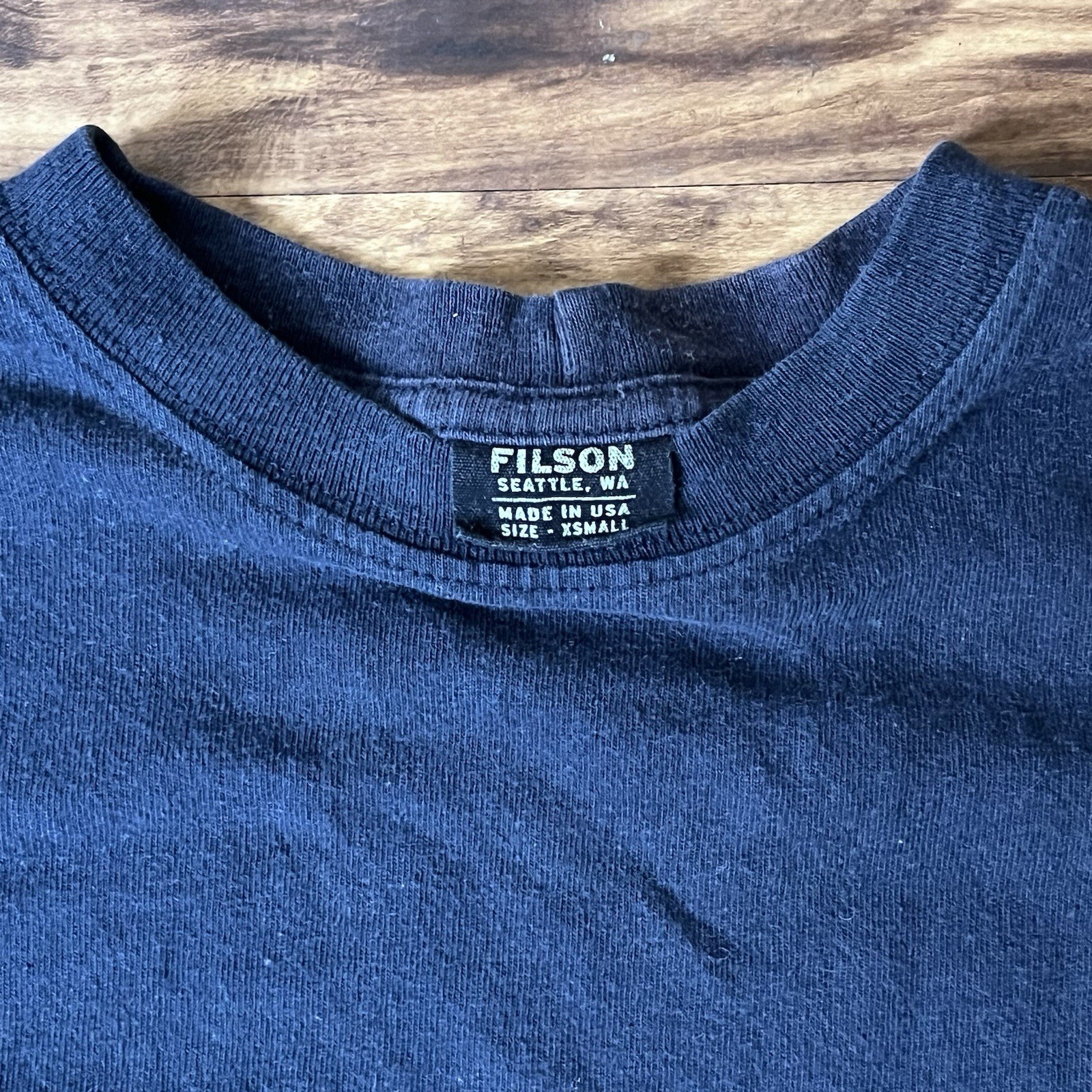 Filson Basic T-Shirt | Navy XS Crew Neck Tee Shirt Blue Made in USA Excellent
