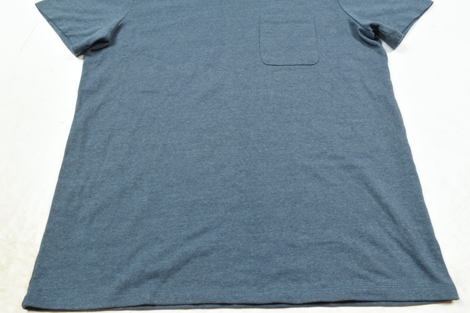 Taylor Stitch Essential Pocket Tee Mens 42 Blue Cotton Blend Short Sleeve Crew
