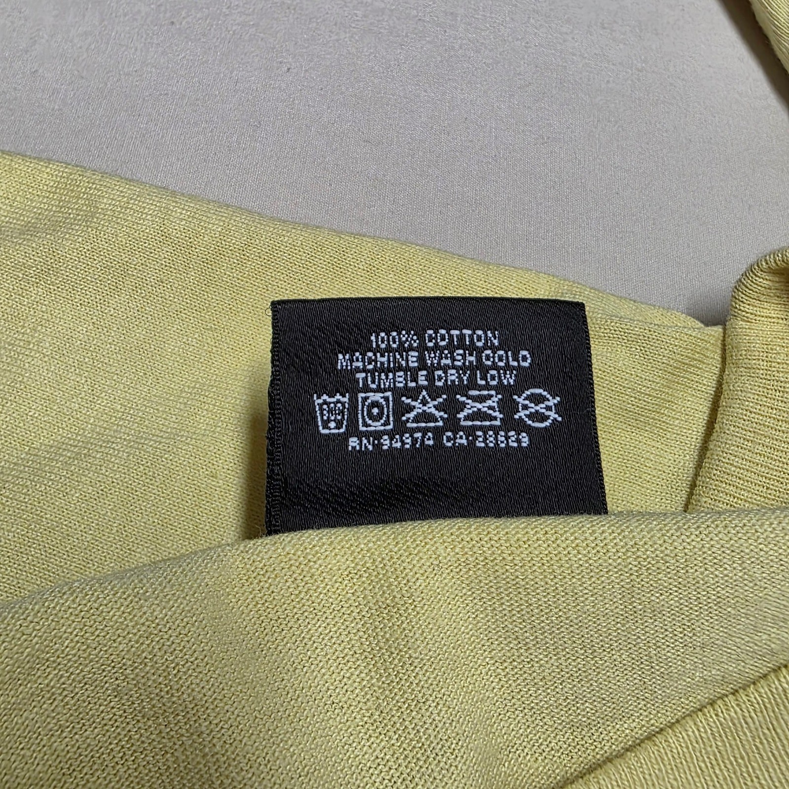 Stussy Men Yellow Crown Logo Graphic T-Shirt Size Medium Streetwear Pullover